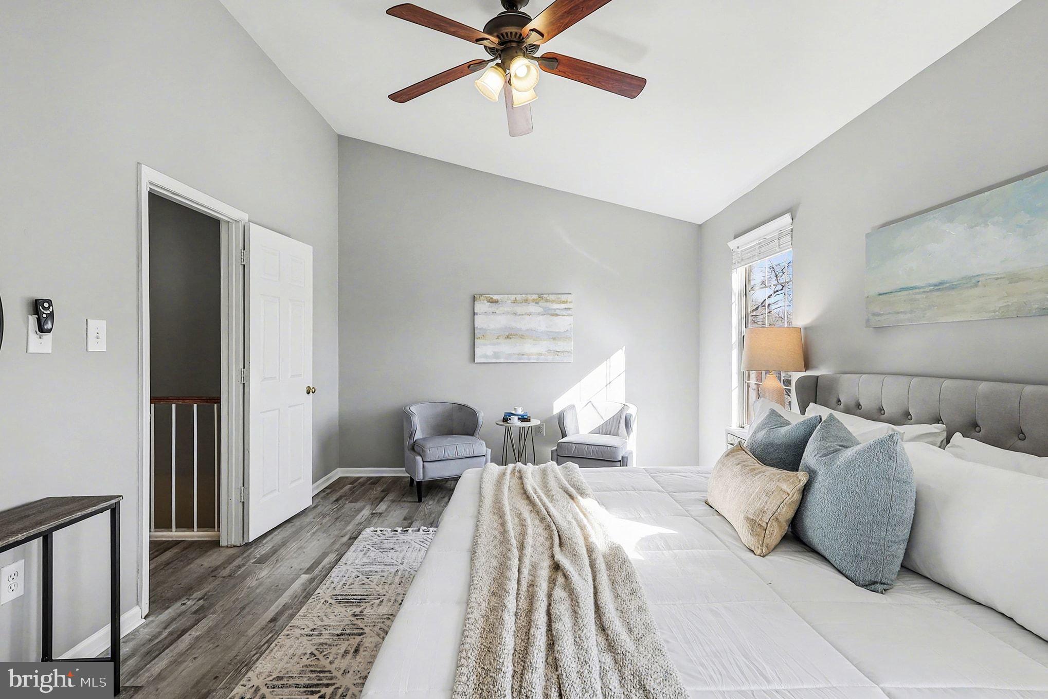 ASHBURN VILLAGE - Residential