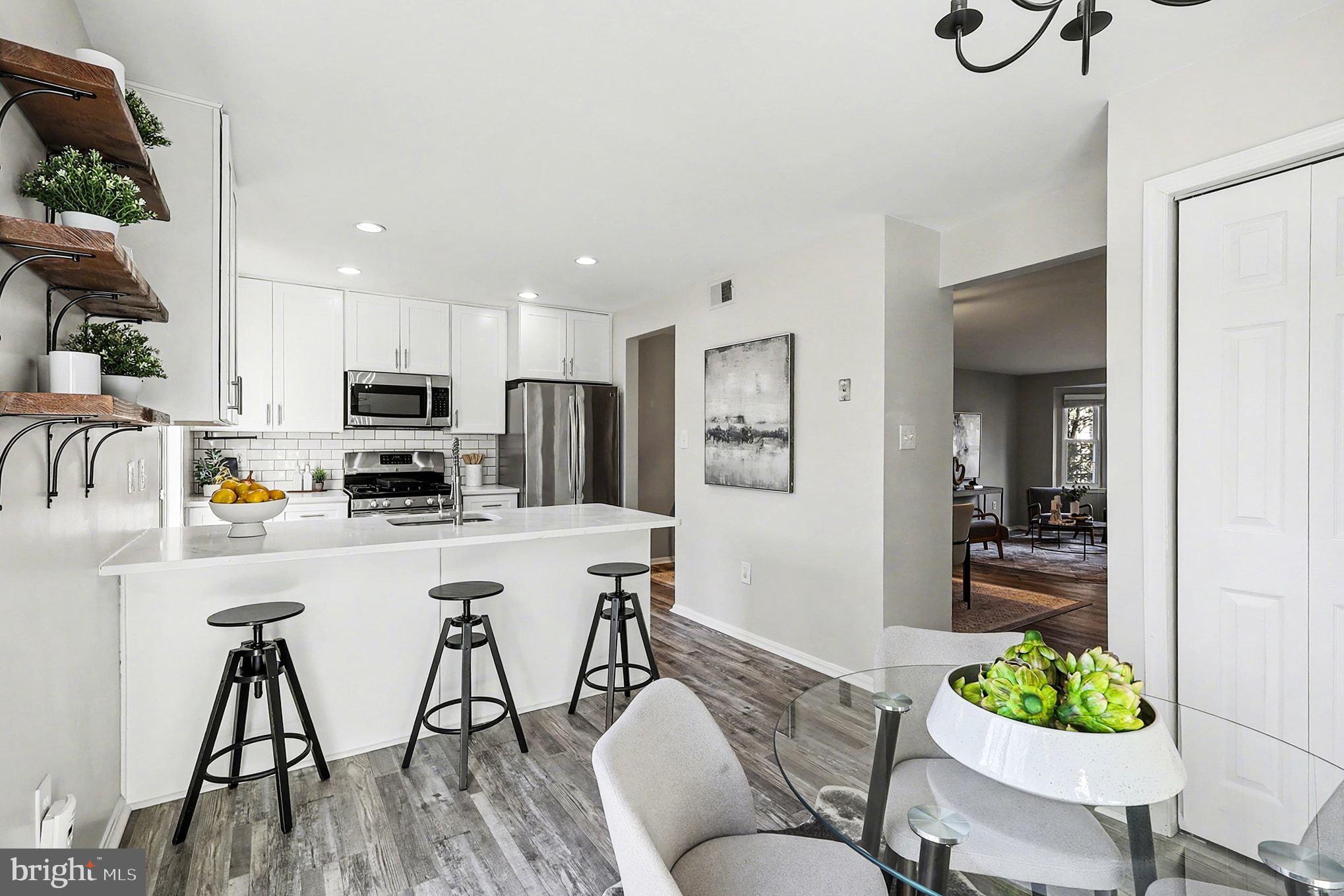 ASHBURN VILLAGE - Residential