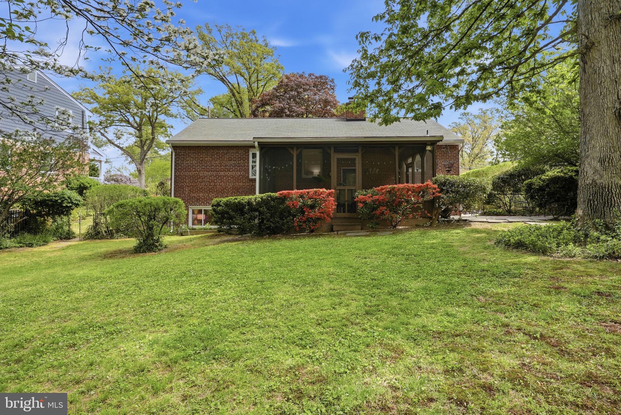 BERKSHIRE OAKWOOD - Residential