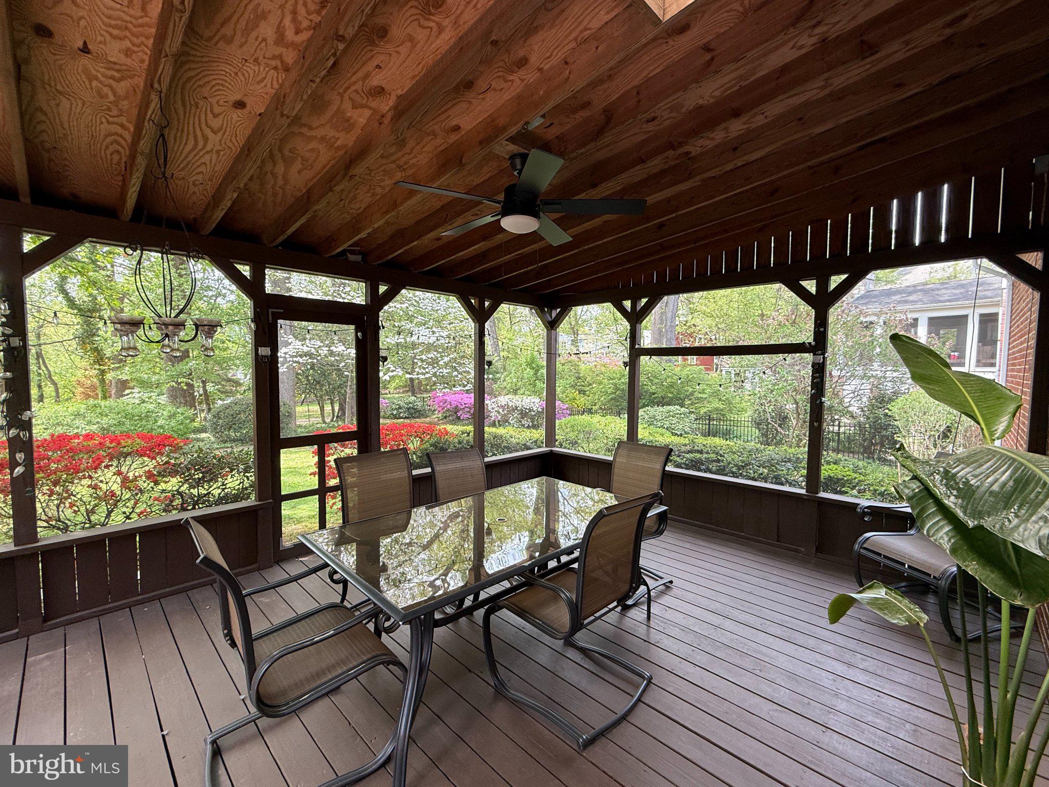 2728 YUCATAN STREET N