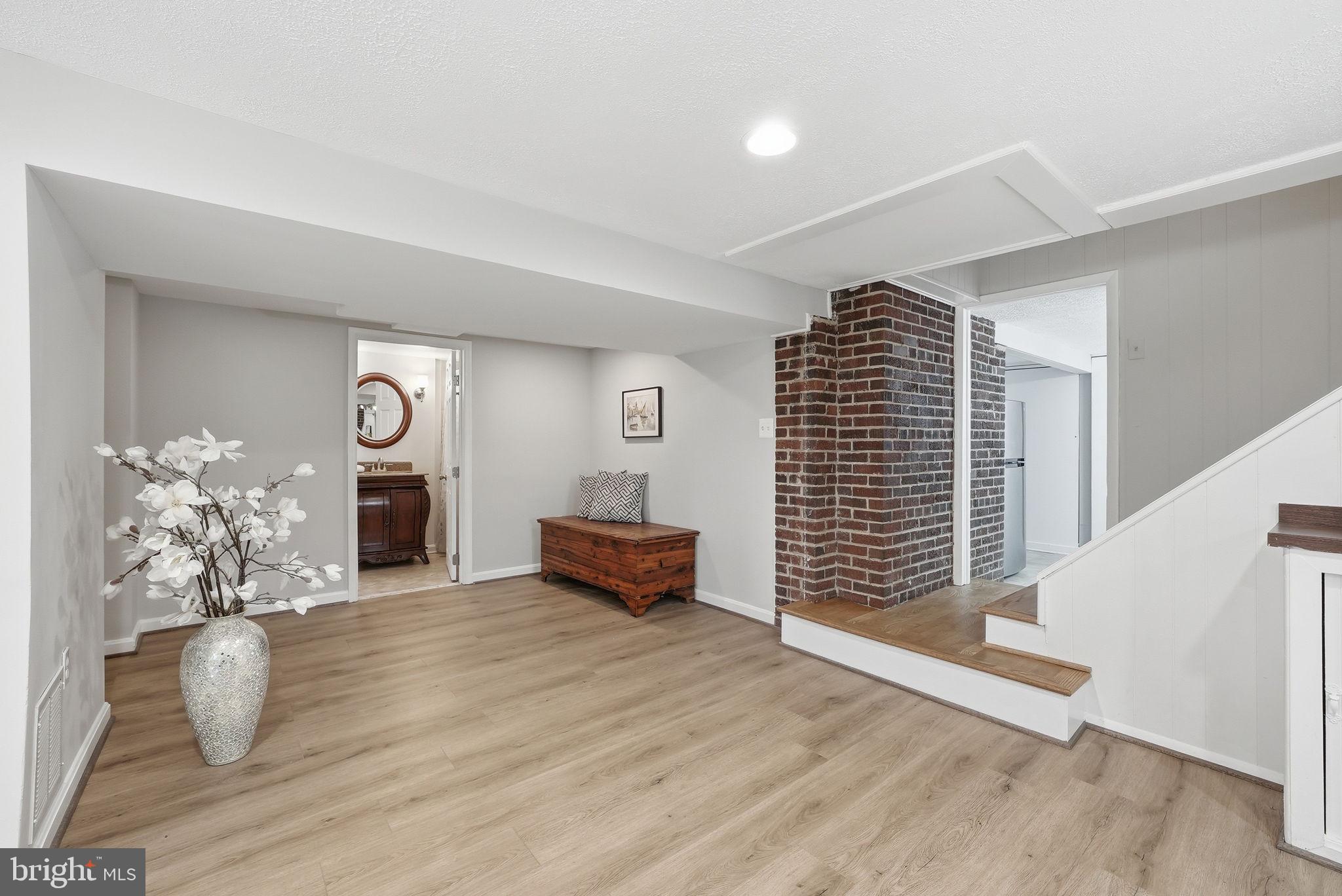 BERKSHIRE OAKWOOD - Residential