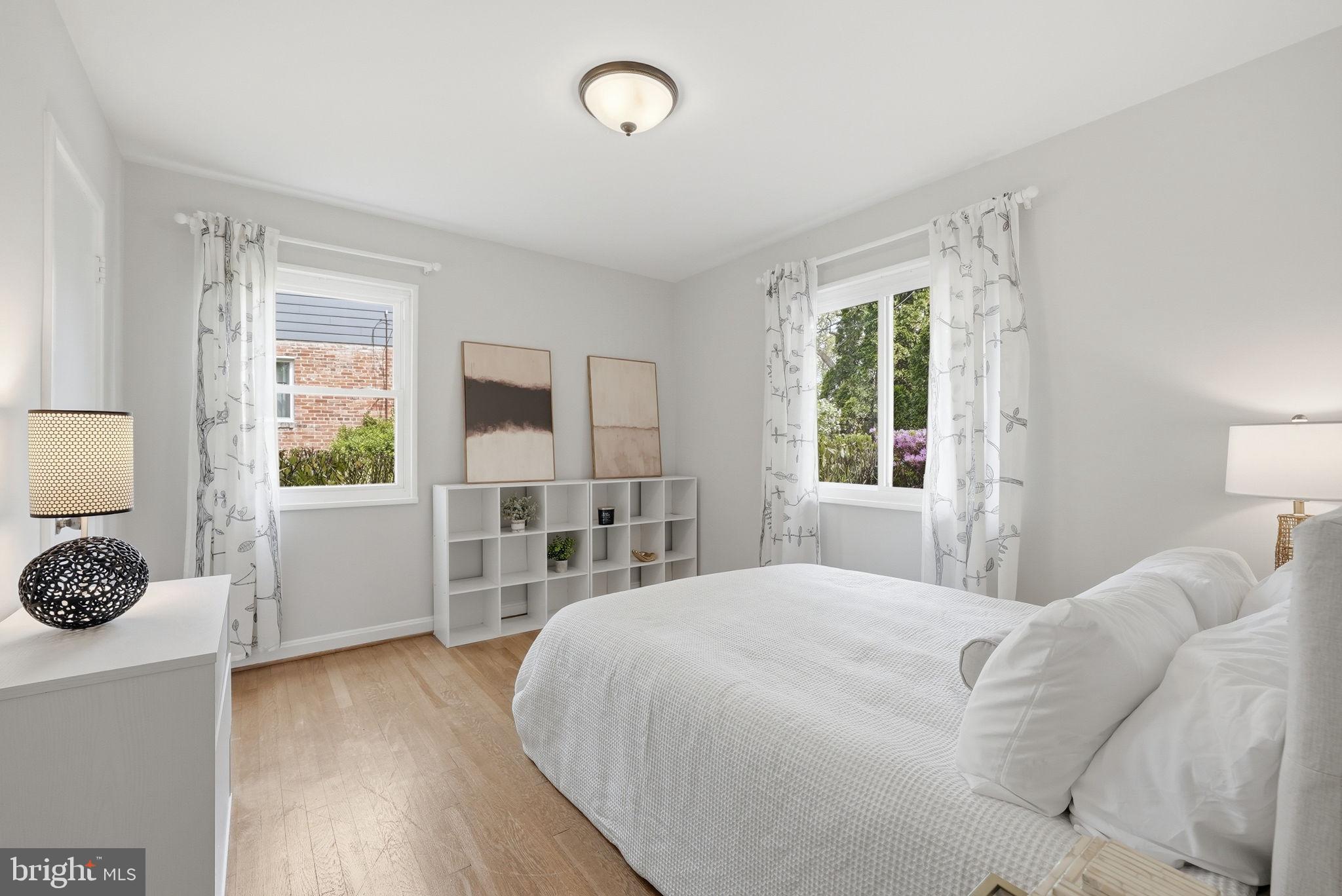 BERKSHIRE OAKWOOD - Residential