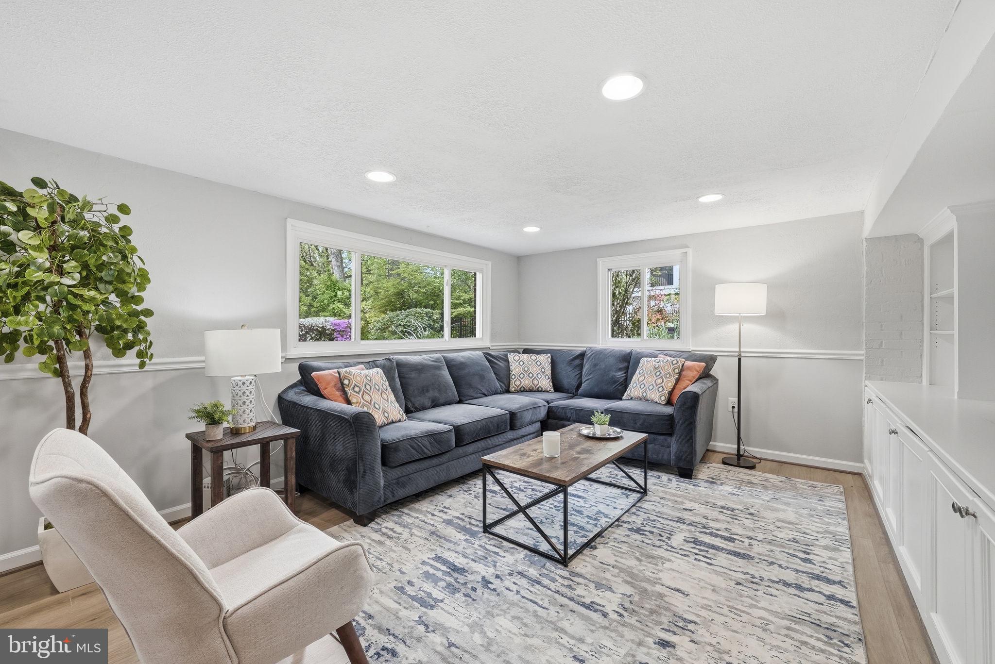 BERKSHIRE OAKWOOD - Residential