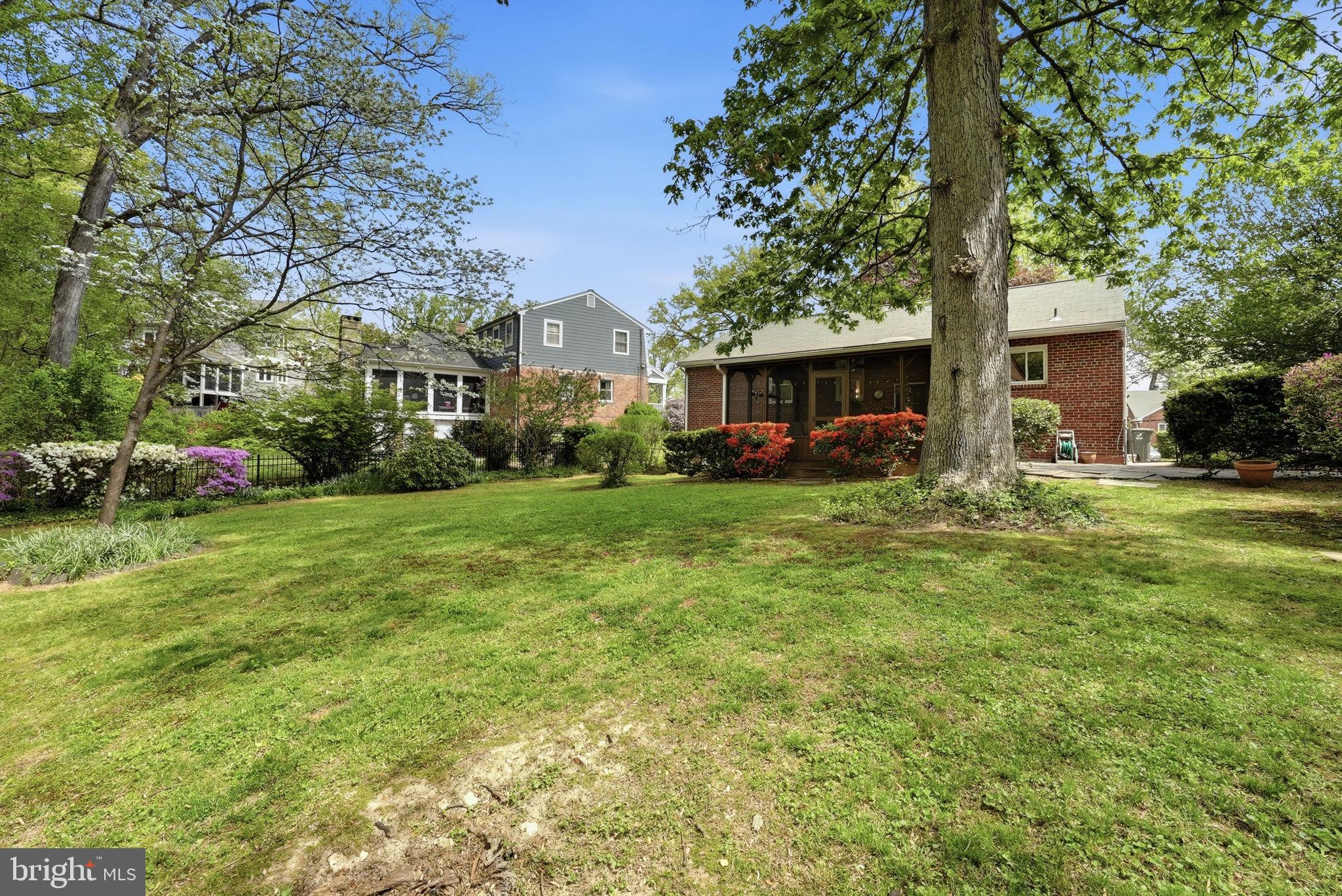 BERKSHIRE OAKWOOD - Residential