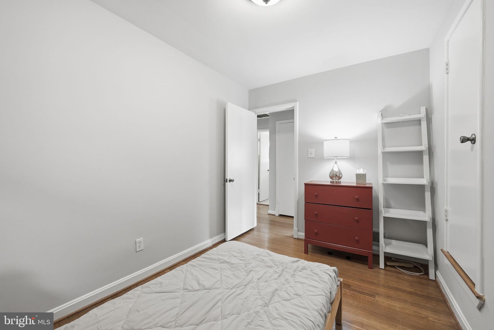 BERKSHIRE OAKWOOD - Residential