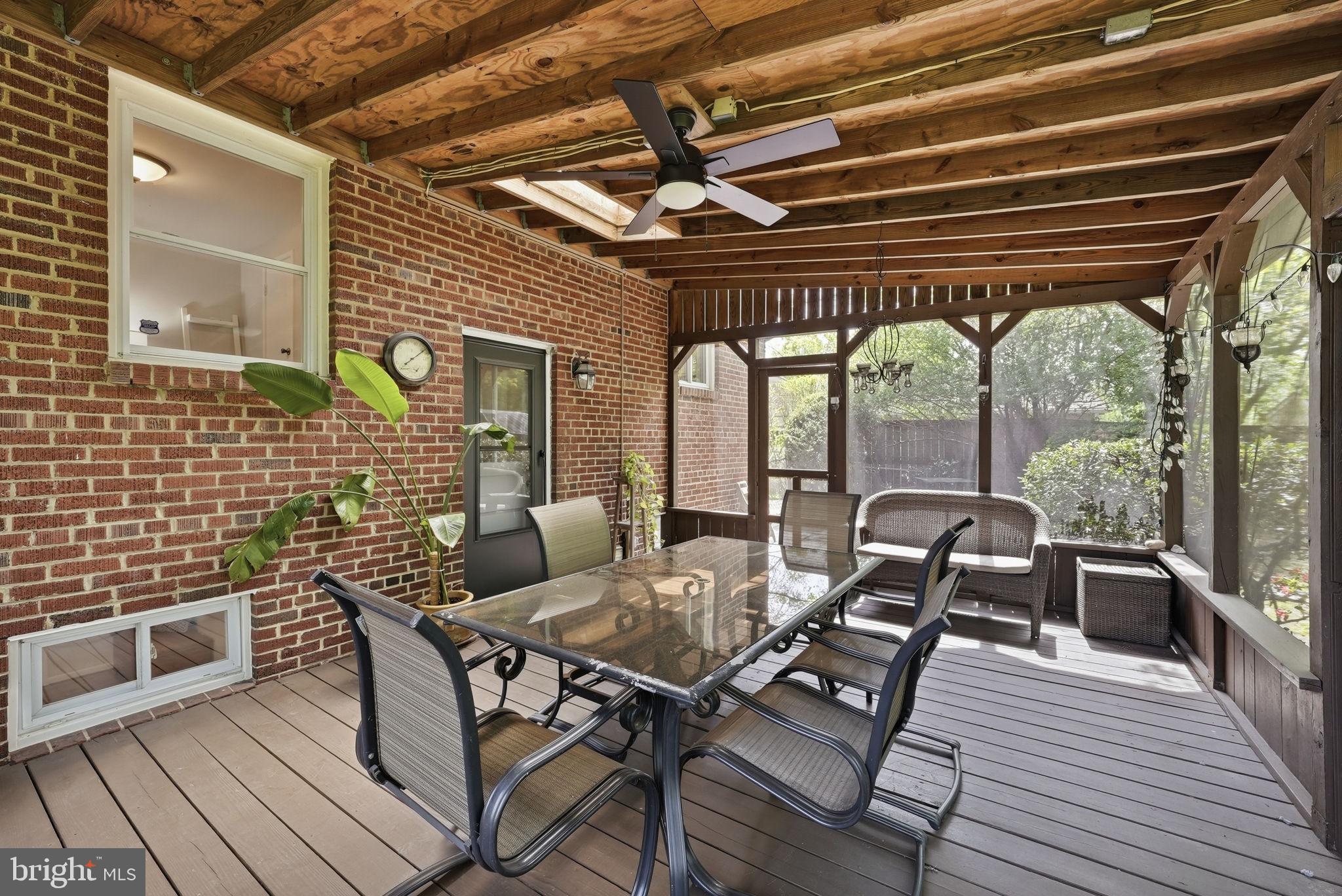 BERKSHIRE OAKWOOD - Residential