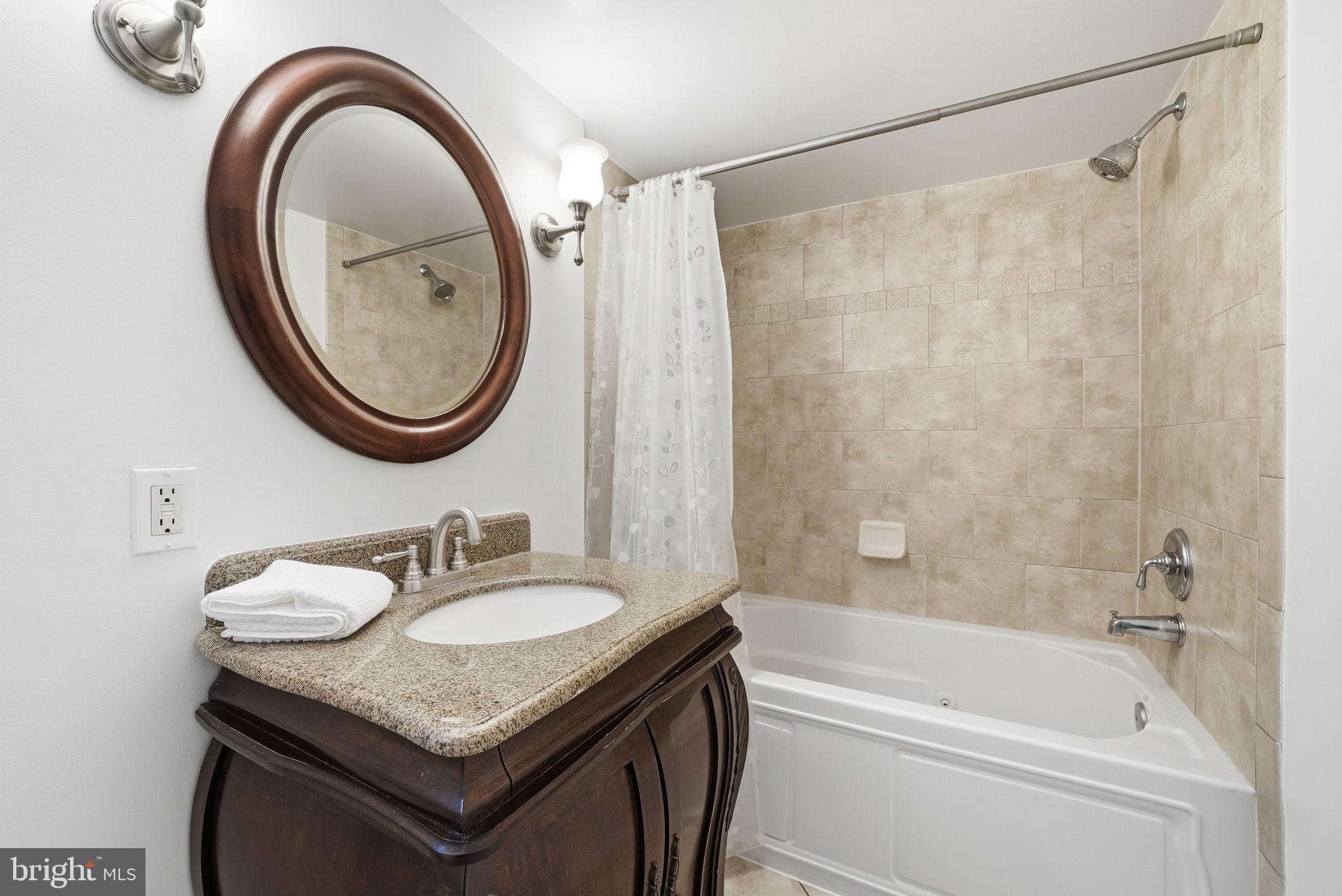 BERKSHIRE OAKWOOD - Residential