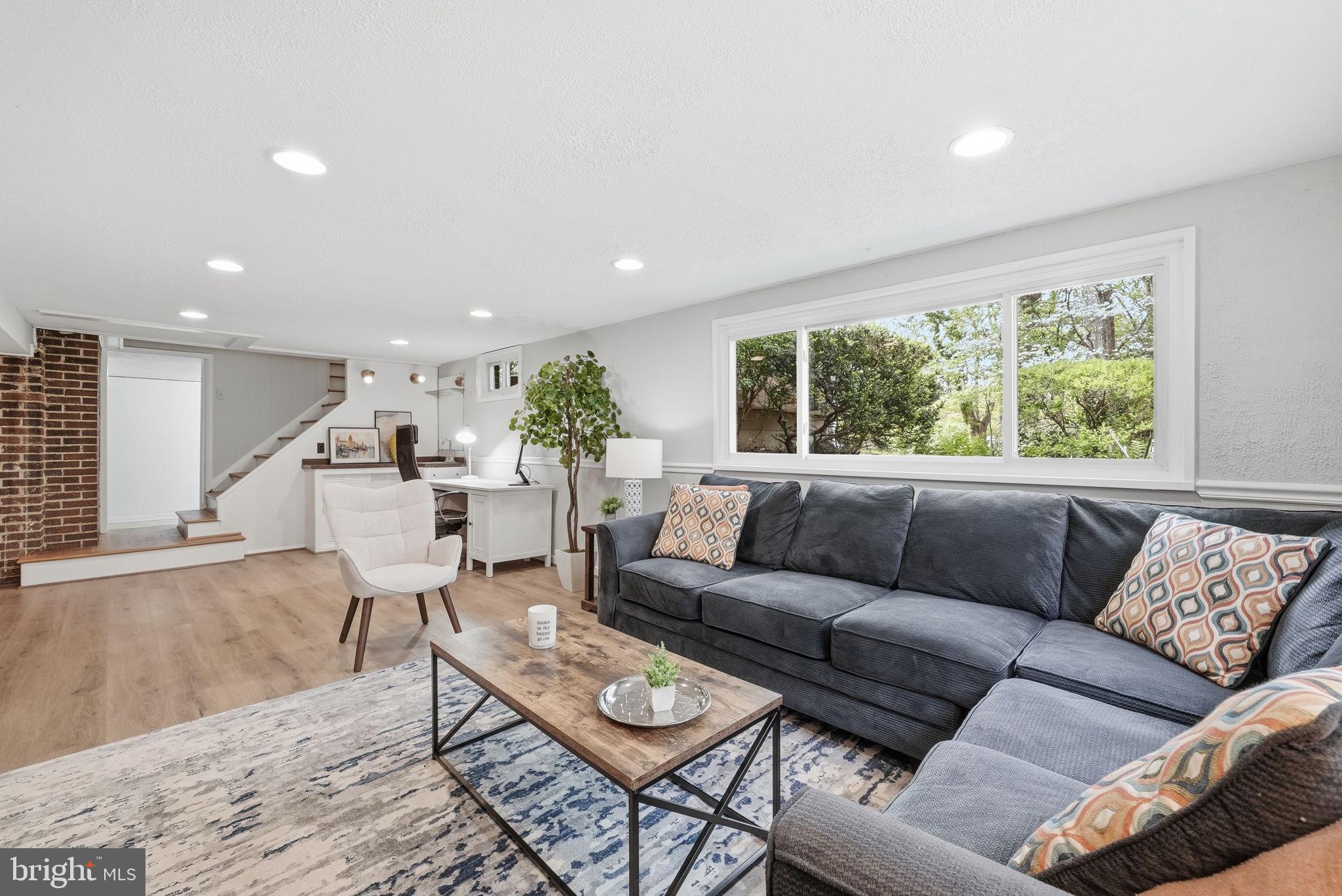 BERKSHIRE OAKWOOD - Residential