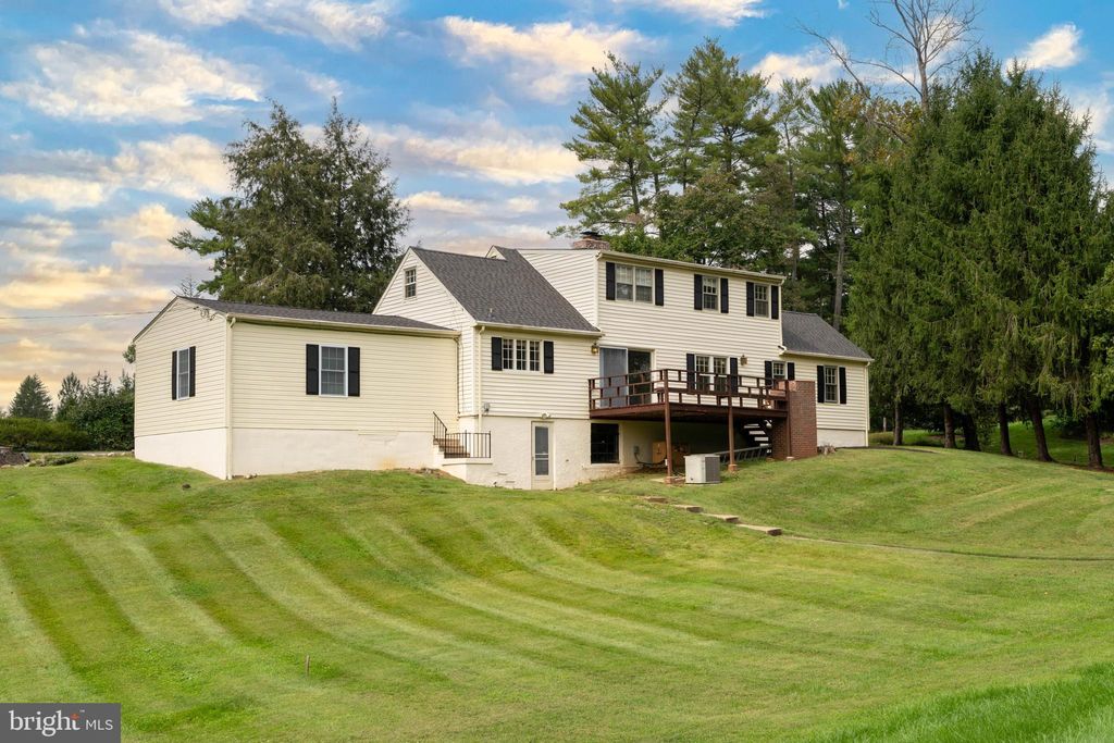 Photo of 7801 Ruxwood Road, TOWSON, MD 21204 (MLS # MDBC2142240)