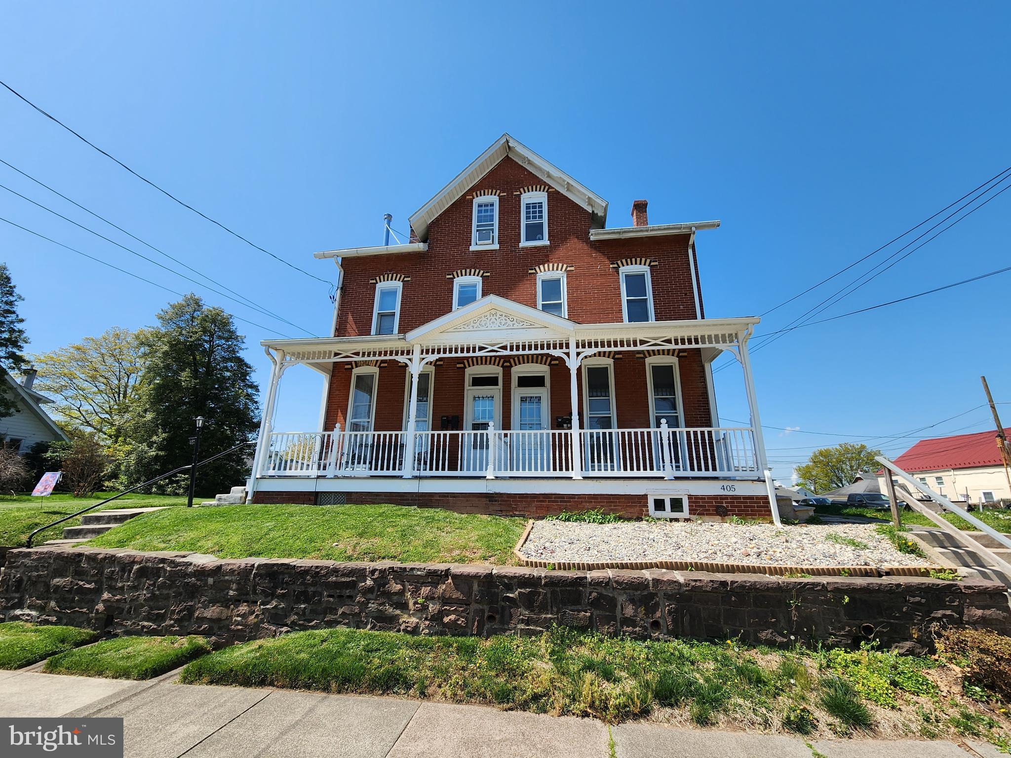 405 WALNUT STREET 2