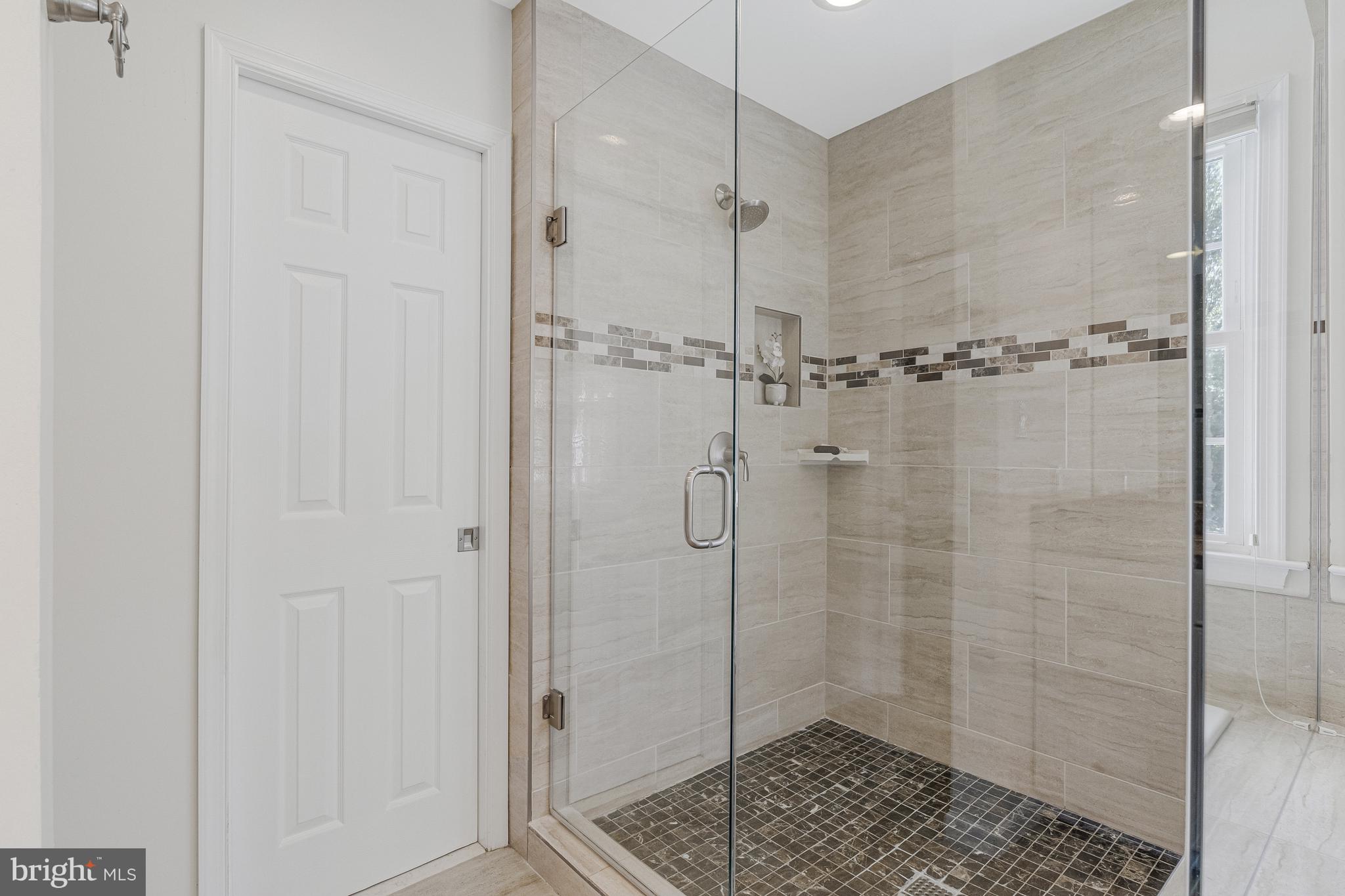 MC LEAN HAMLET - Residential