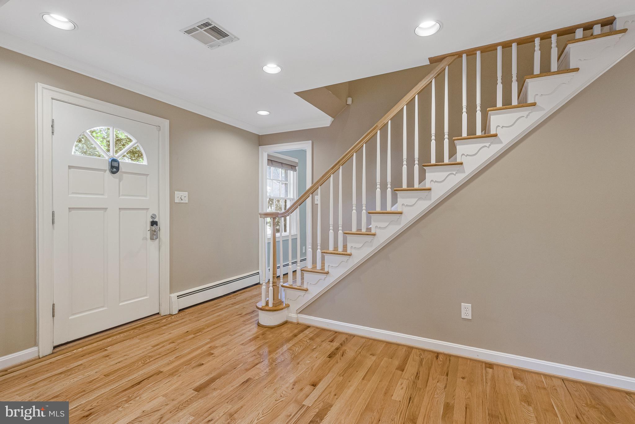 MC LEAN HAMLET - Residential