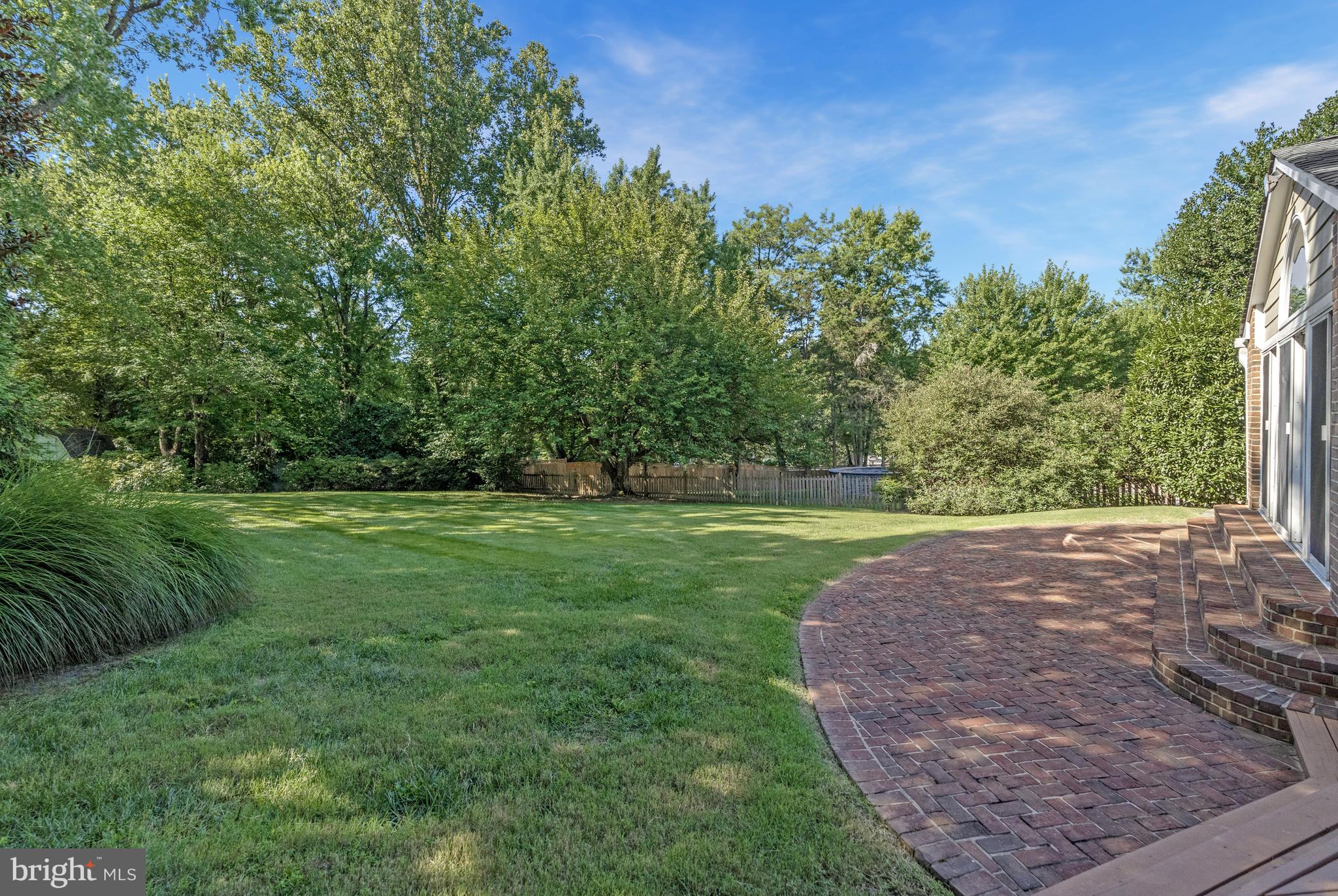 MC LEAN HAMLET - Residential