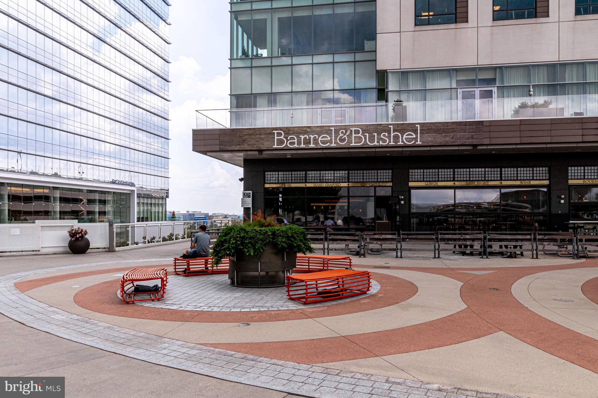 MC LEAN HAMLET - Residential