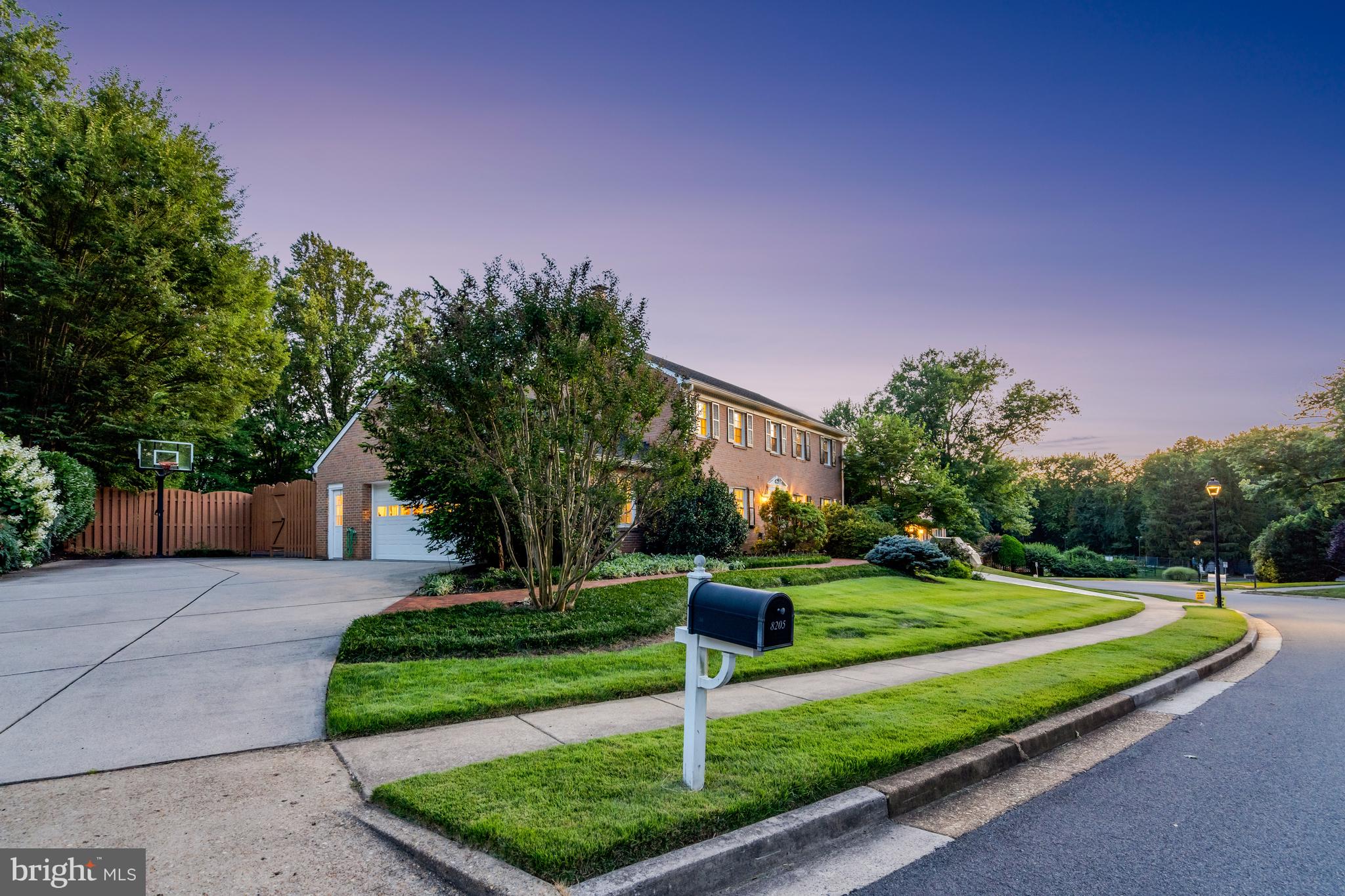 MC LEAN HAMLET - Residential