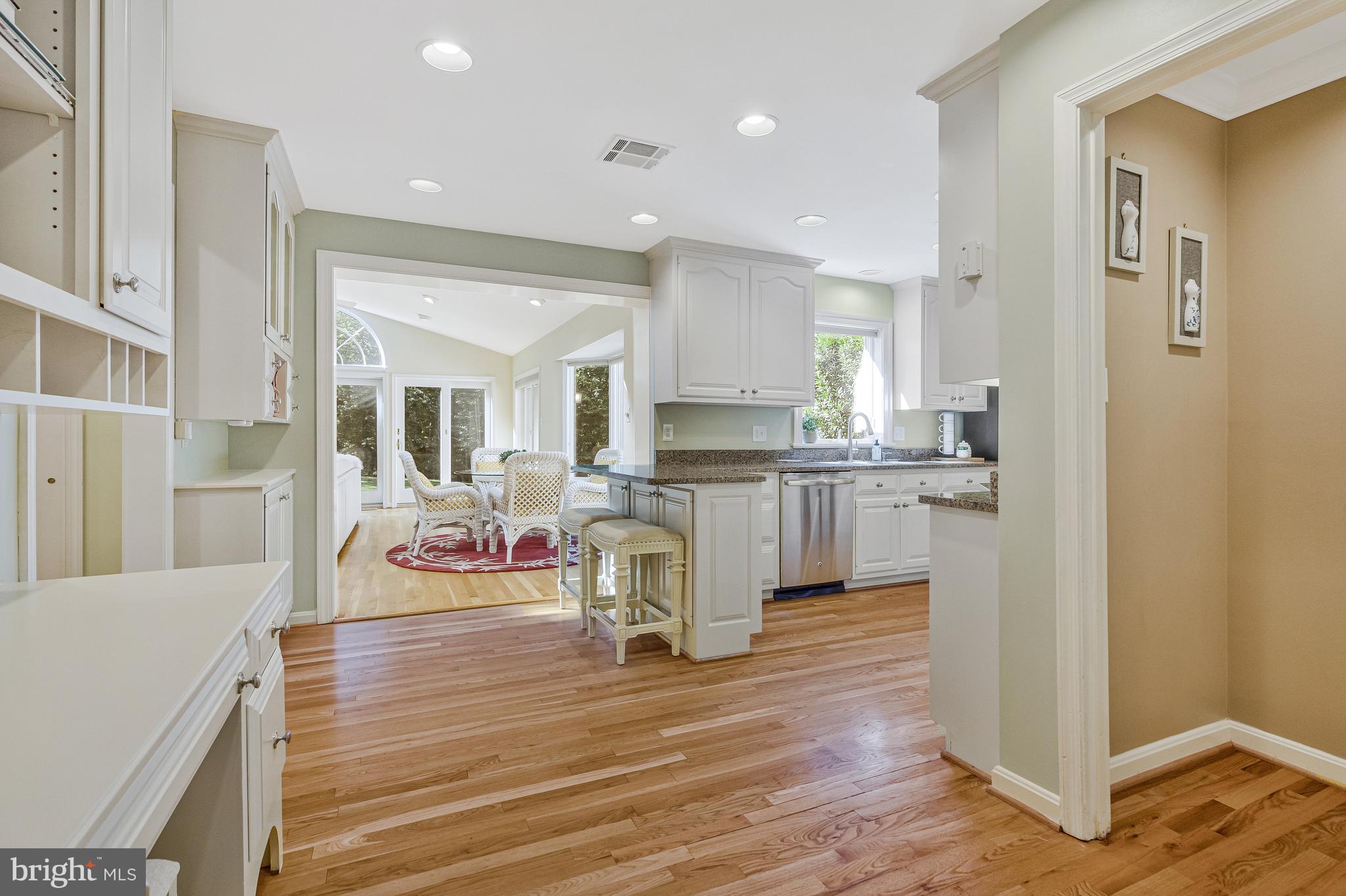 MC LEAN HAMLET - Residential