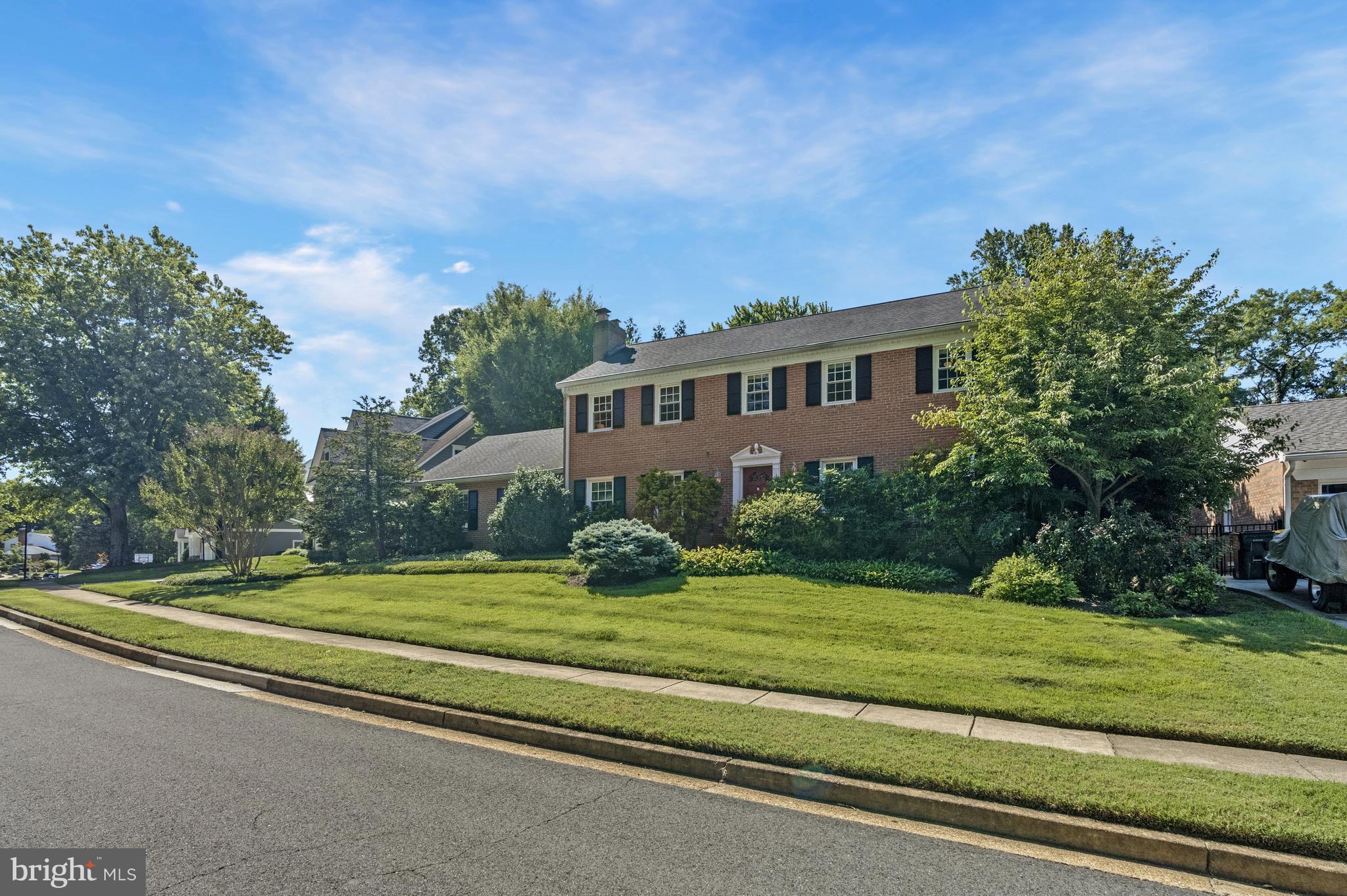 MC LEAN HAMLET - Residential