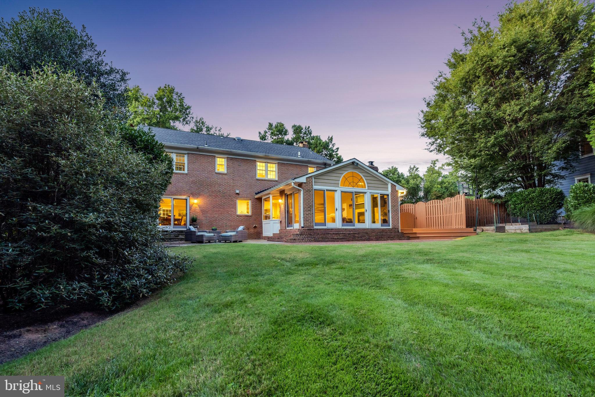 8205 DUNSINANE COURT