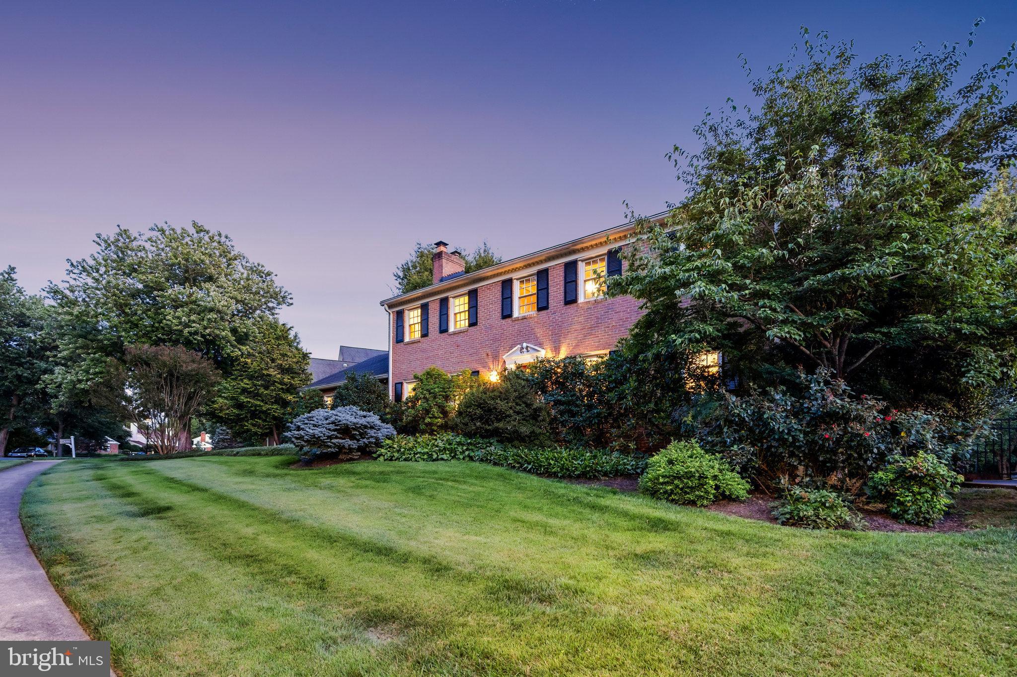 MC LEAN HAMLET - Residential