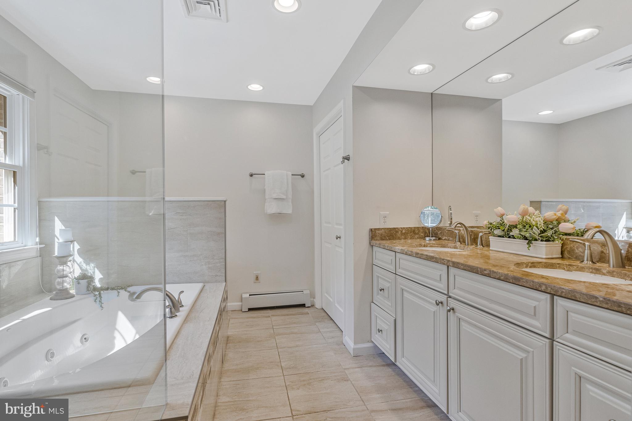 MC LEAN HAMLET - Residential