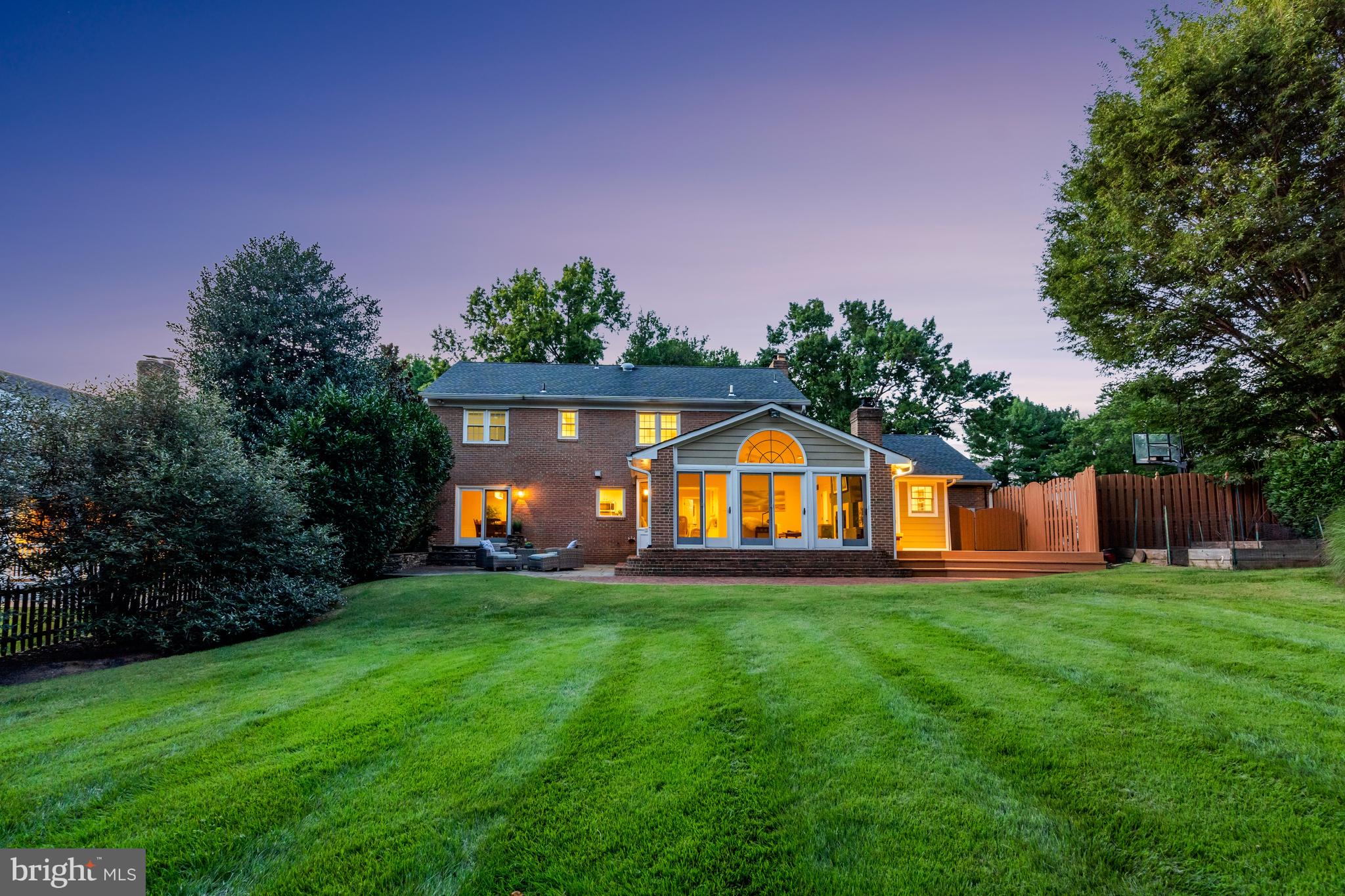 MC LEAN HAMLET - Residential