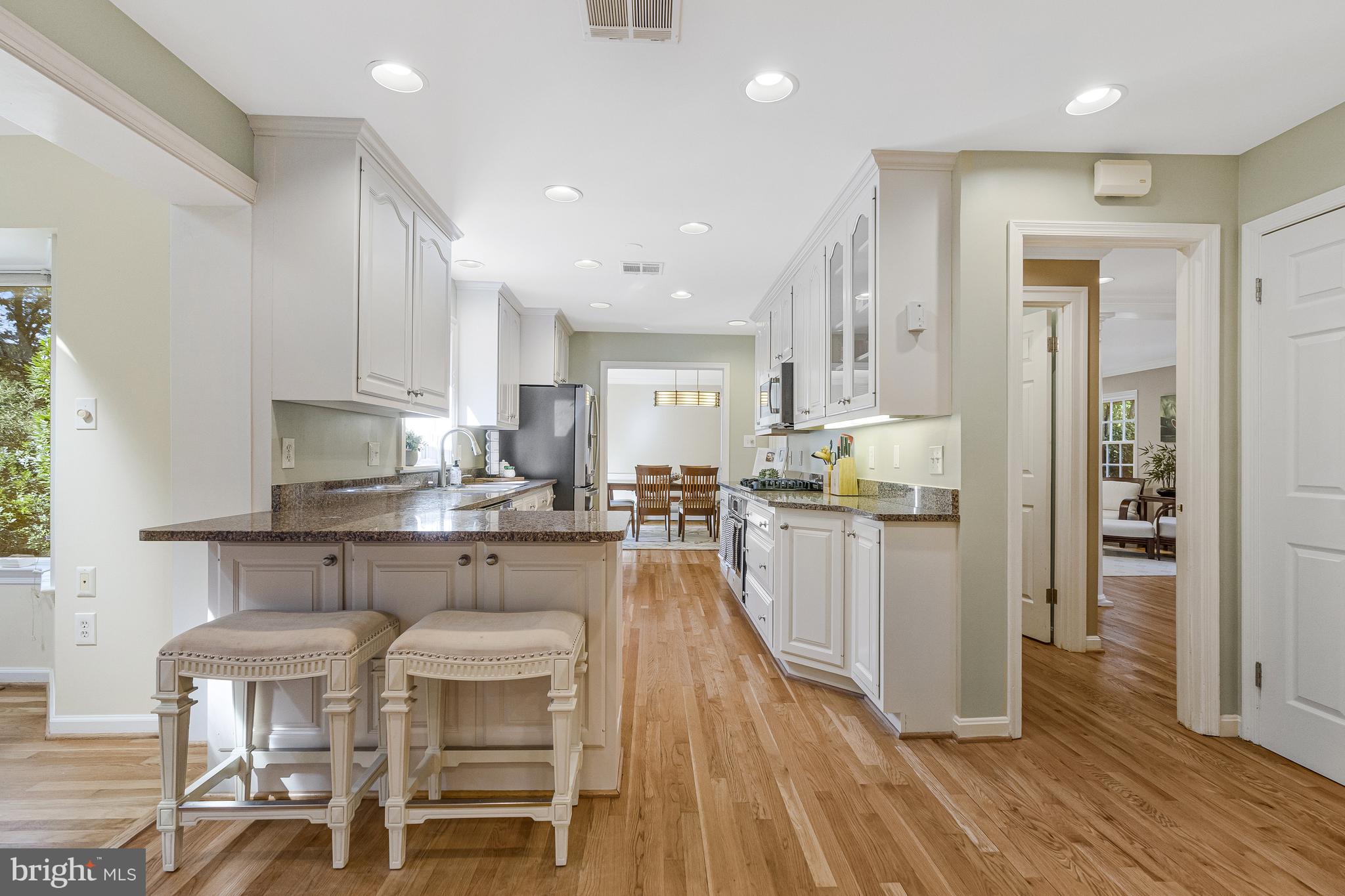 MC LEAN HAMLET - Residential