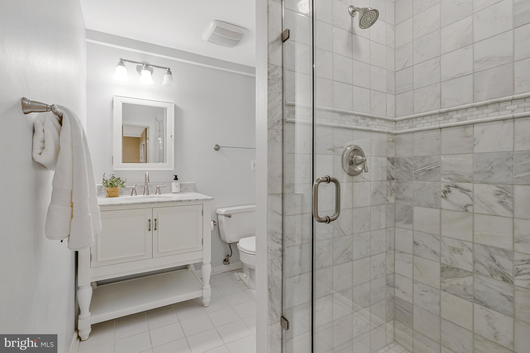 MC LEAN HAMLET - Residential