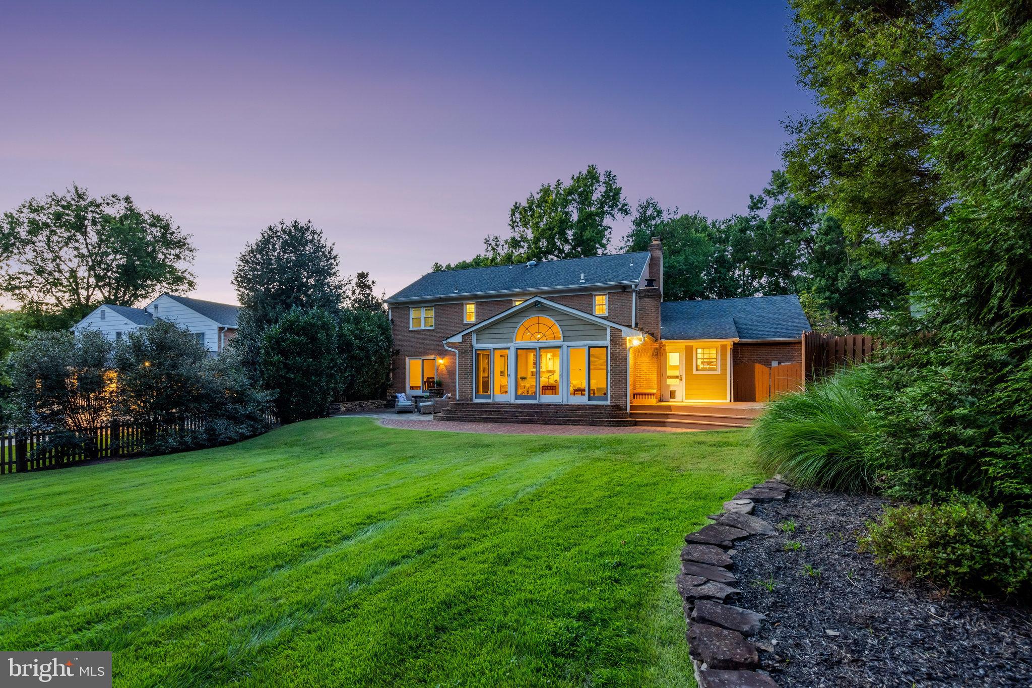 MC LEAN HAMLET - Residential