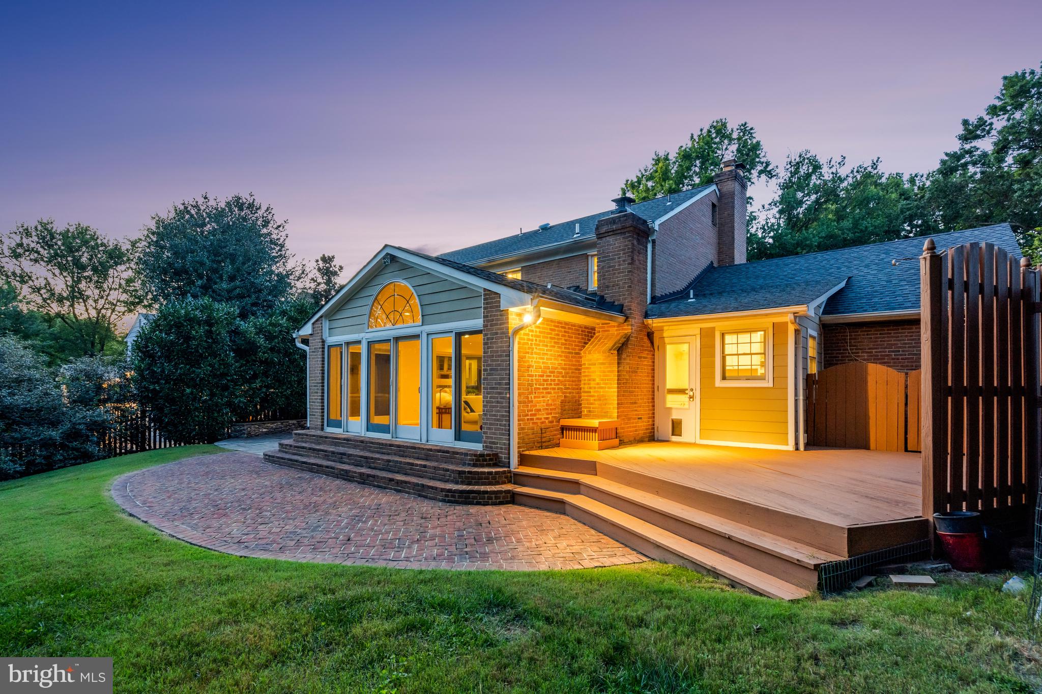 MC LEAN HAMLET - Residential