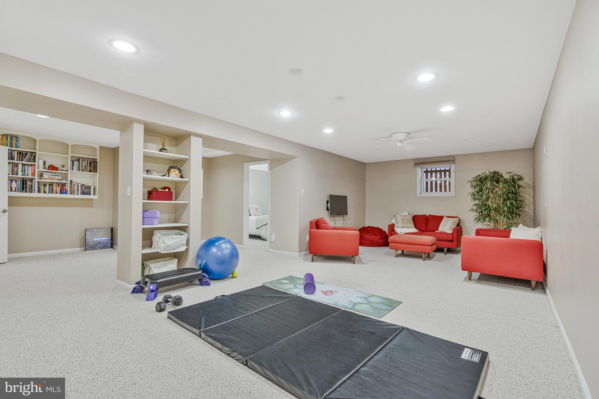 MC LEAN HAMLET - Residential