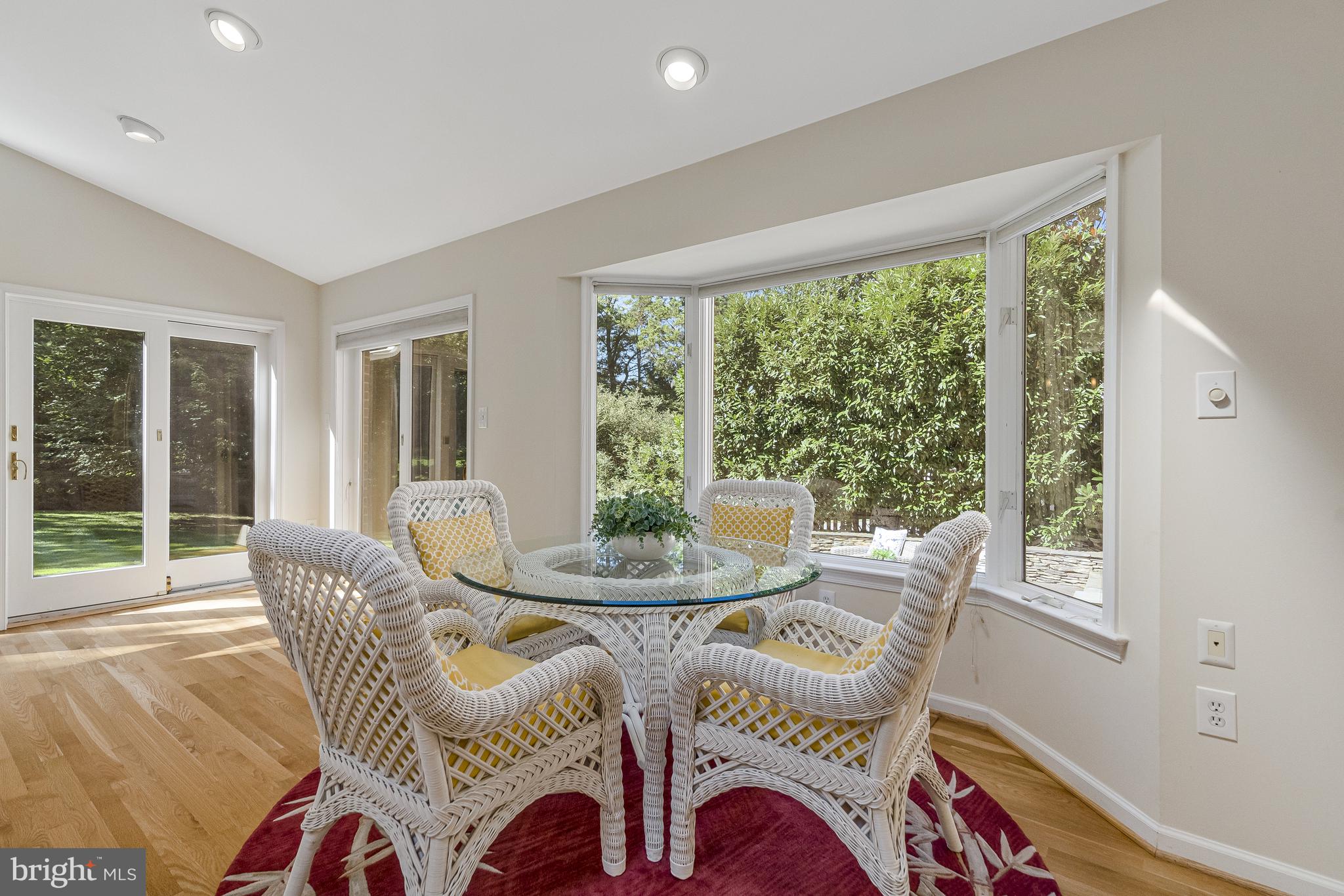 MC LEAN HAMLET - Residential