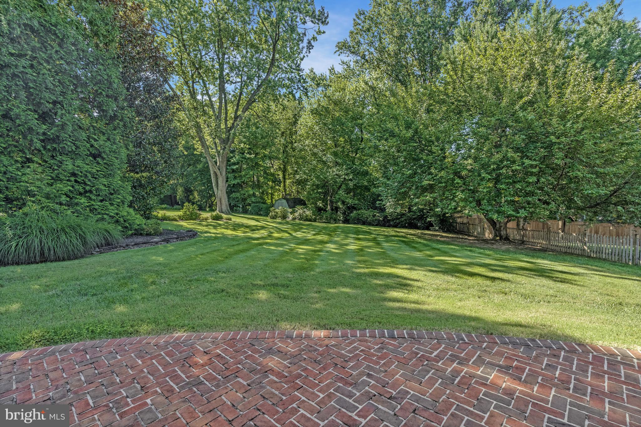 MC LEAN HAMLET - Residential