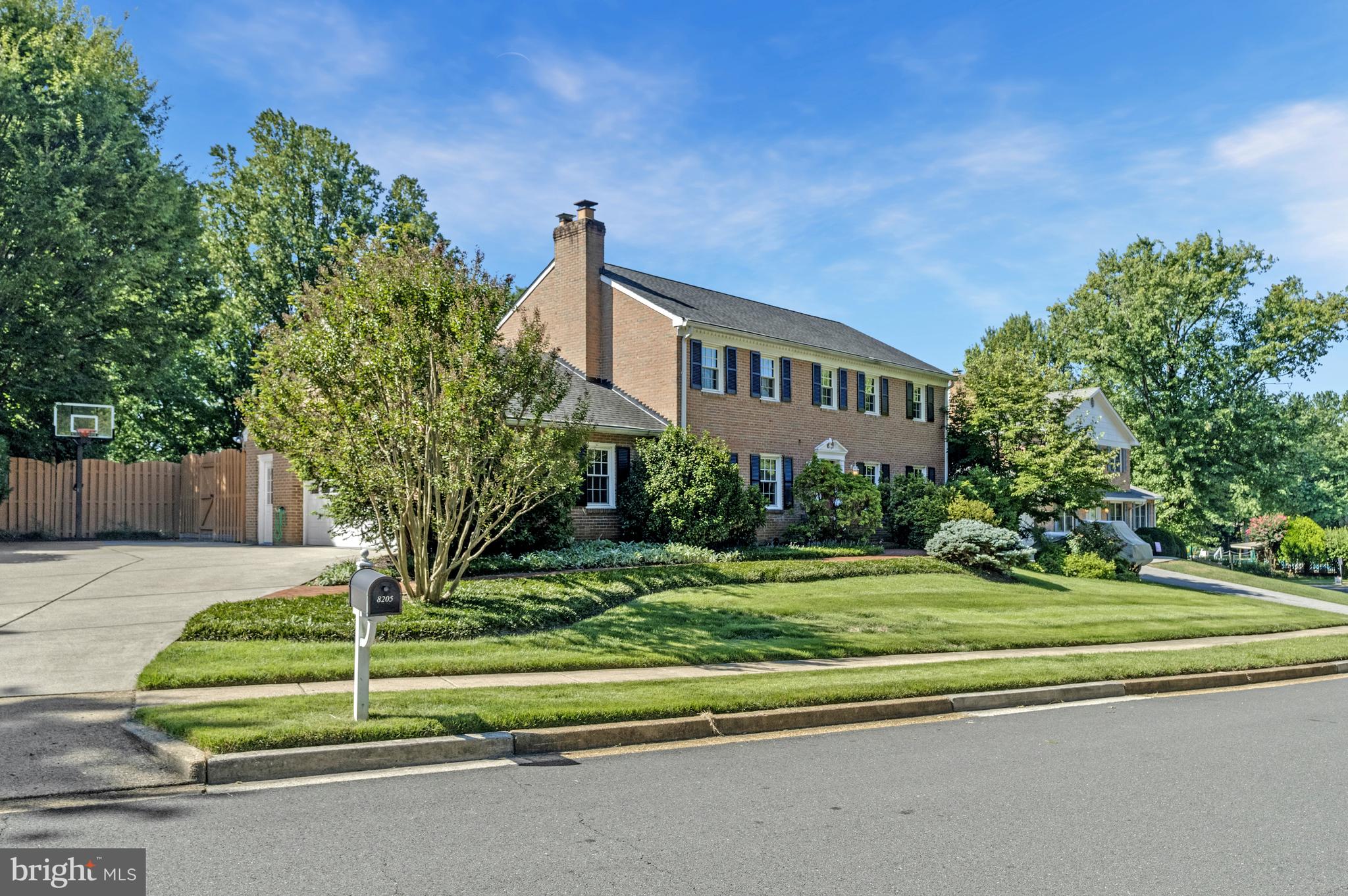 MC LEAN HAMLET - Residential