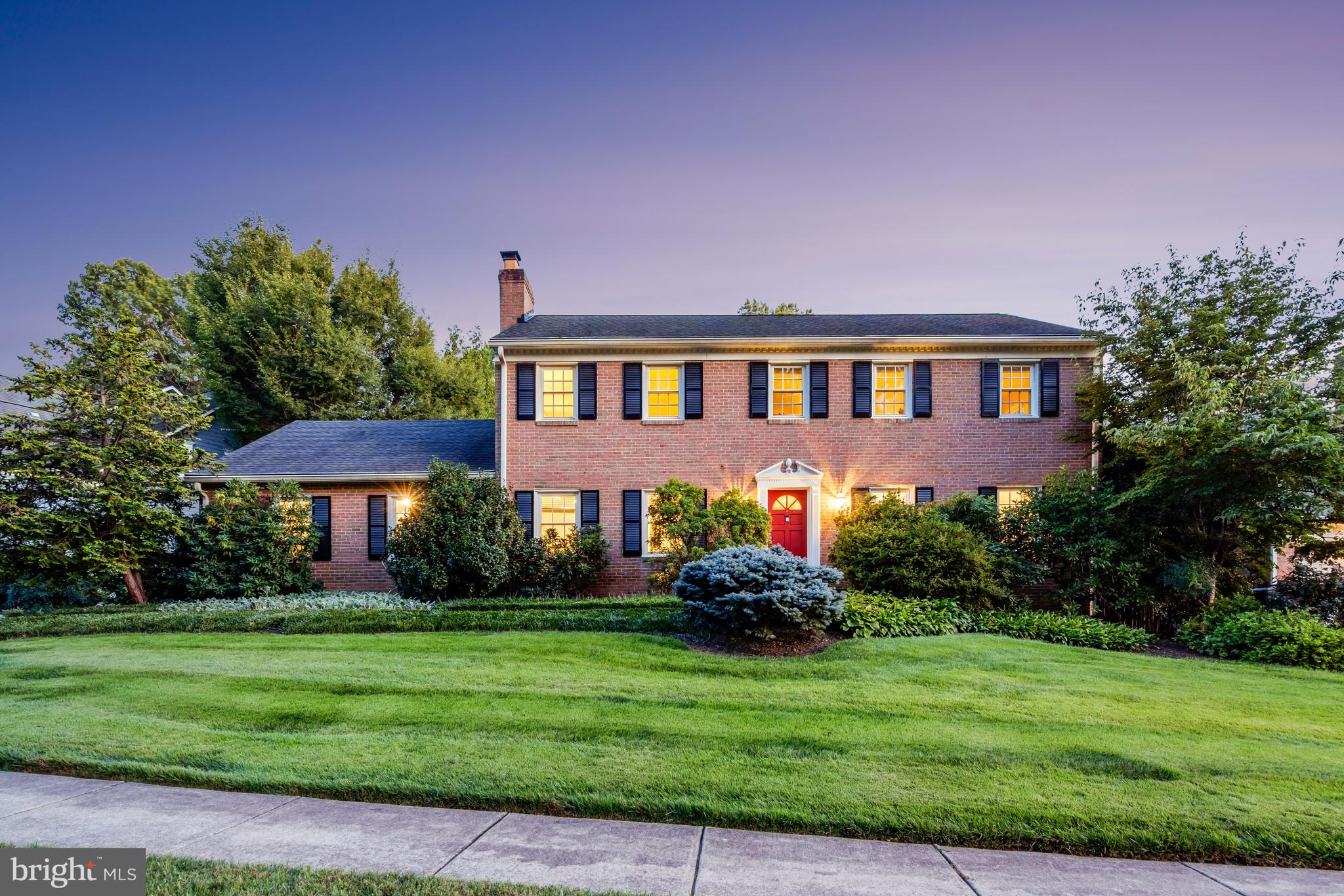 MC LEAN HAMLET - Residential