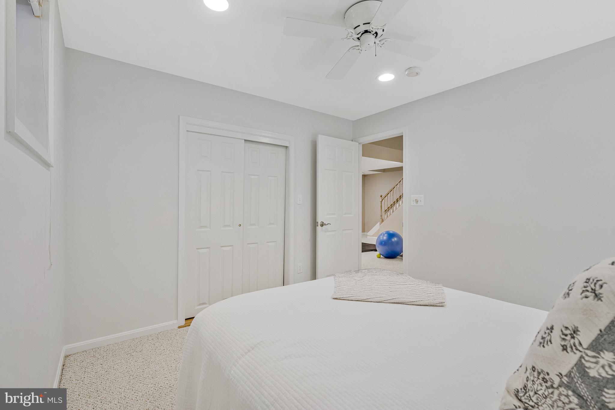 MC LEAN HAMLET - Residential