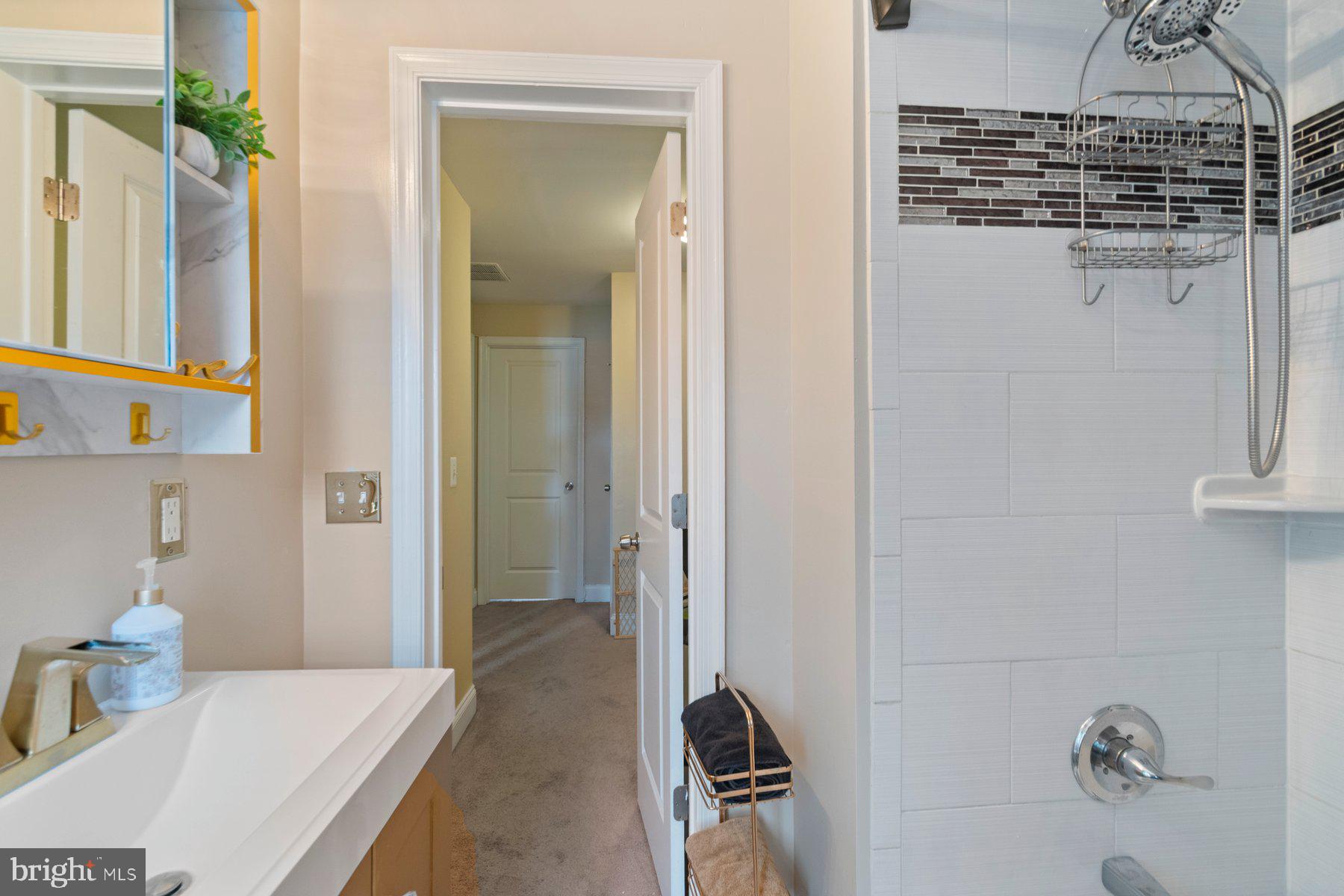 NEW NORTHWOOD - Residential