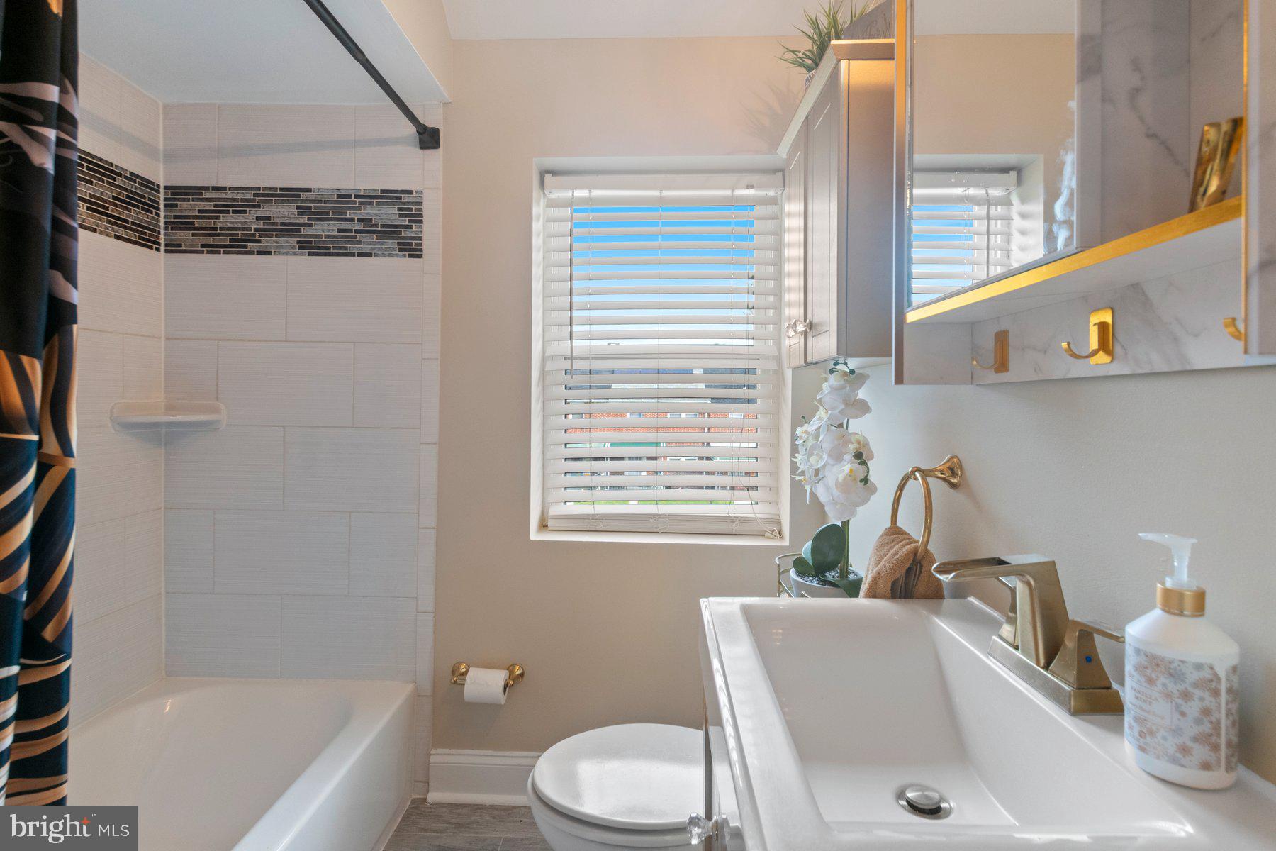 NEW NORTHWOOD - Residential