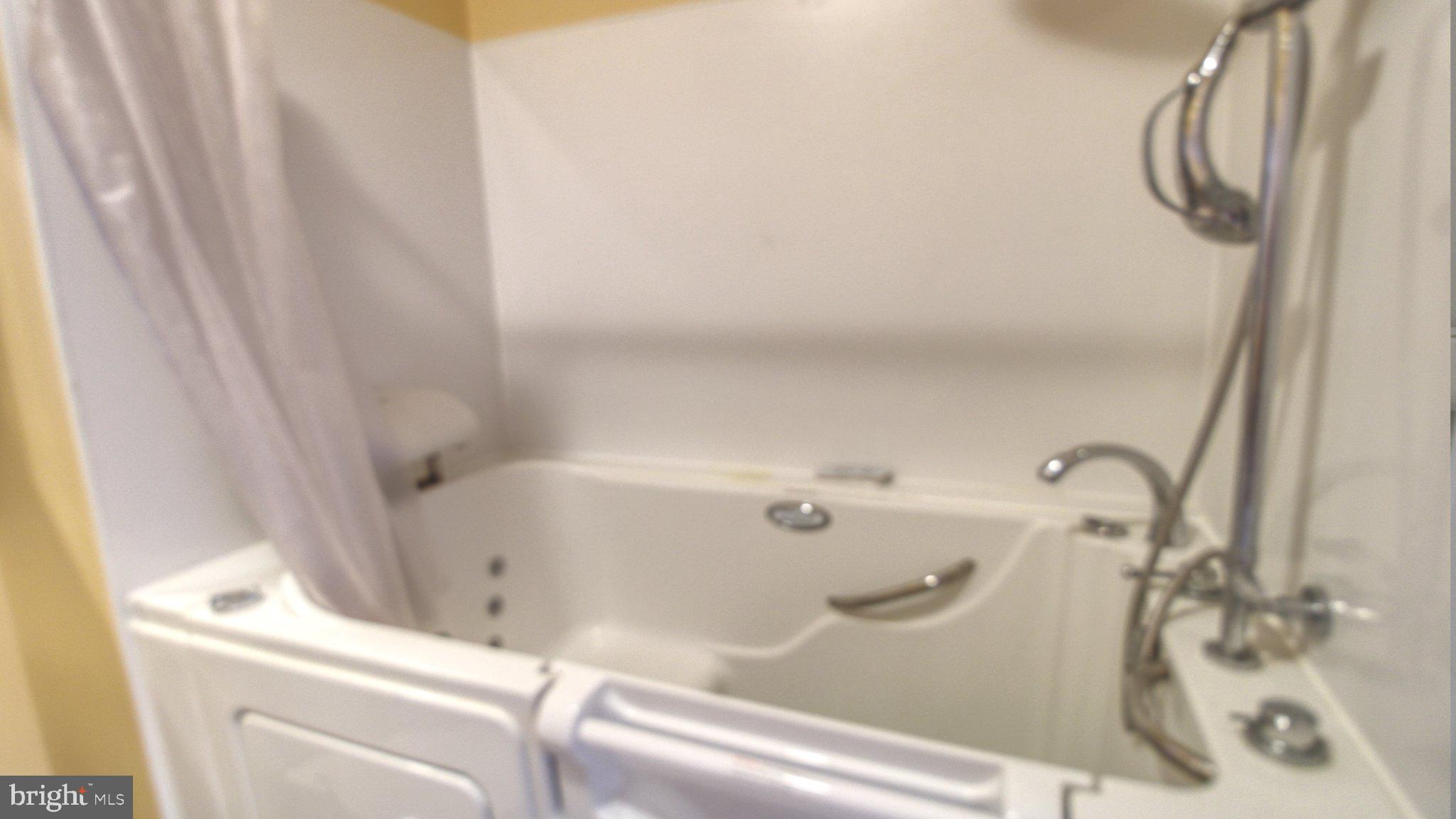 CORTLAND MANOR - Residential