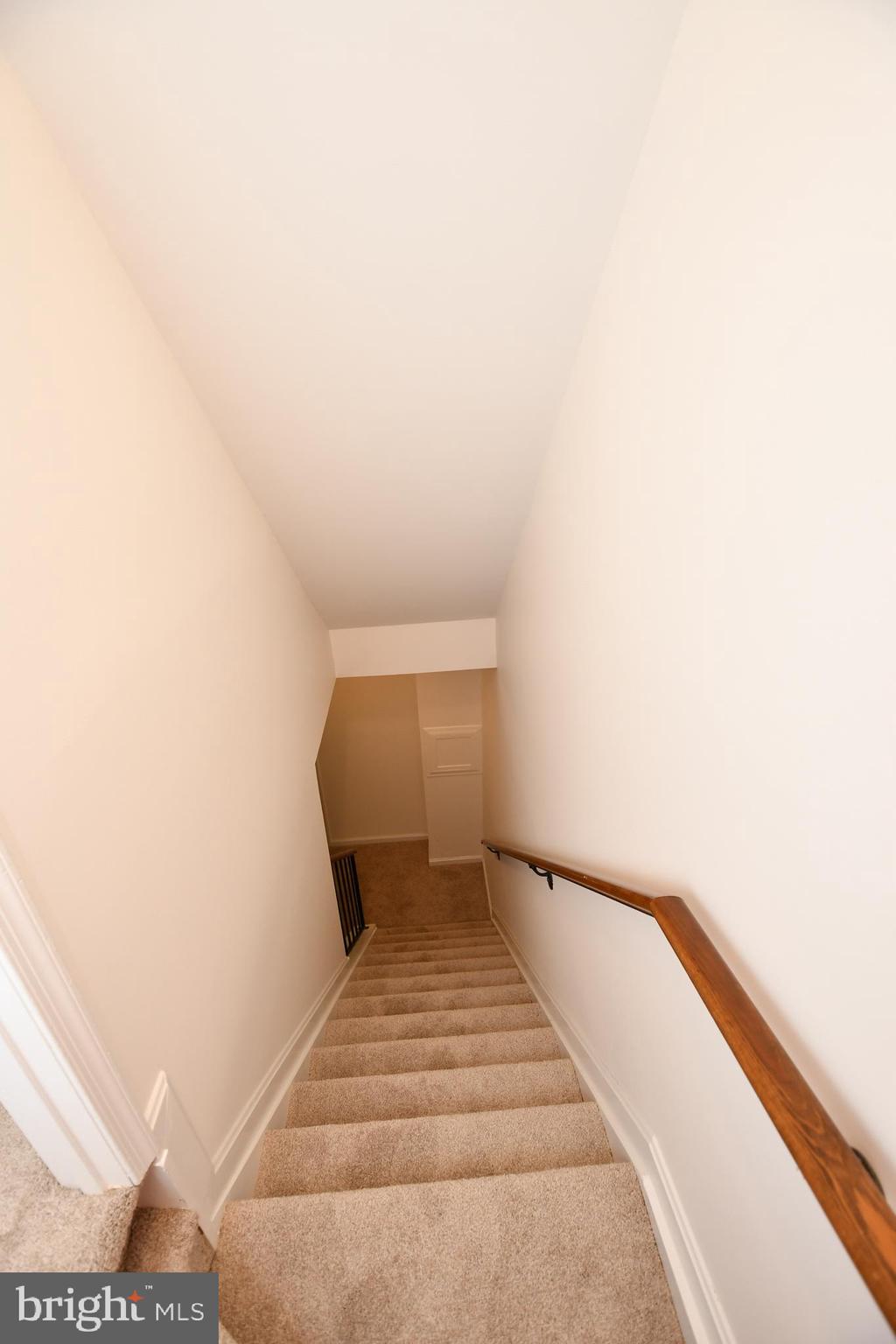 LAFAYETTE VILLAGE - Residential Lease