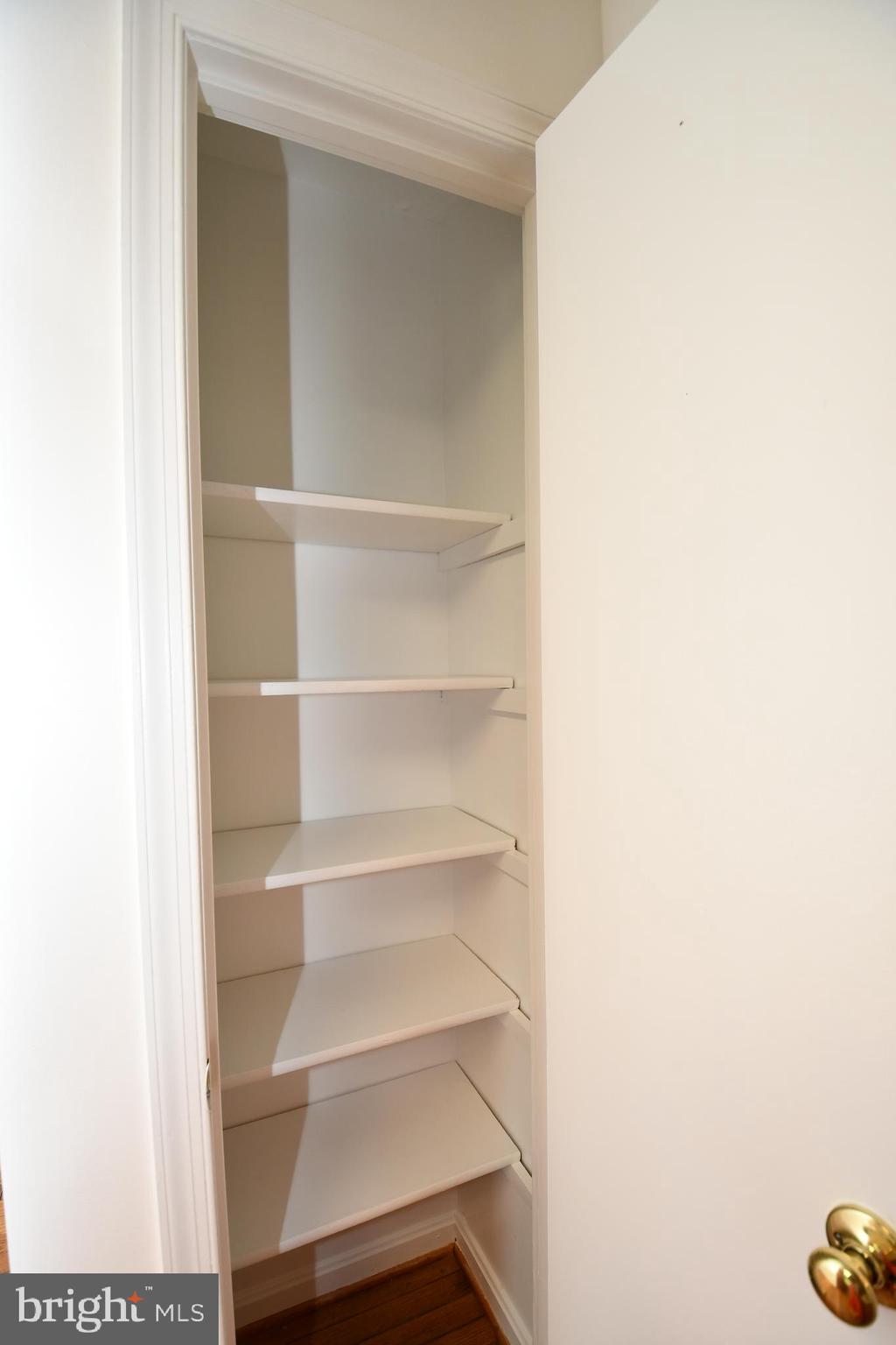 LAFAYETTE VILLAGE - Residential Lease