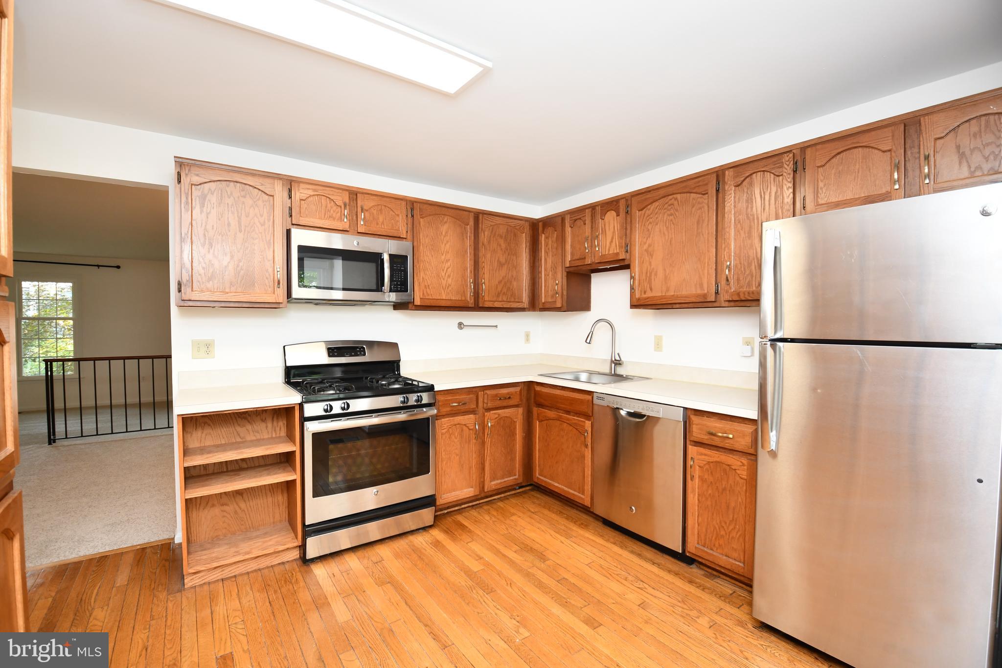 LAFAYETTE VILLAGE - Residential Lease