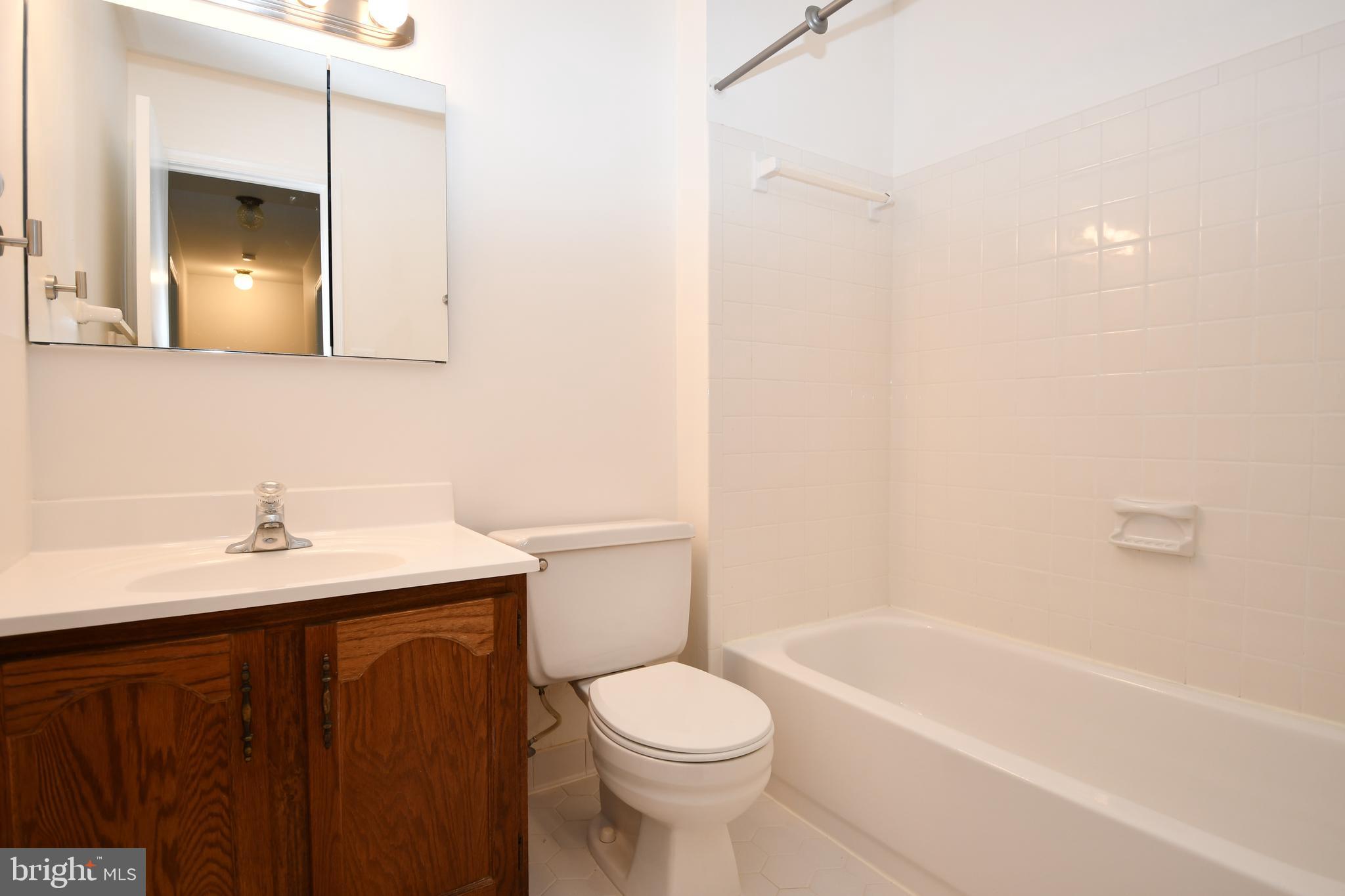 LAFAYETTE VILLAGE - Residential Lease