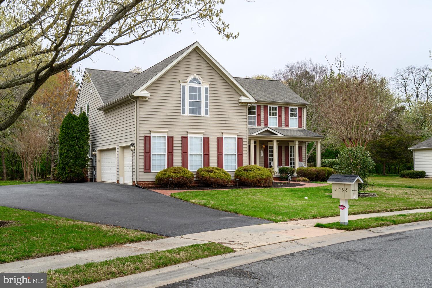 7588 EASTON CLUB DRIVE