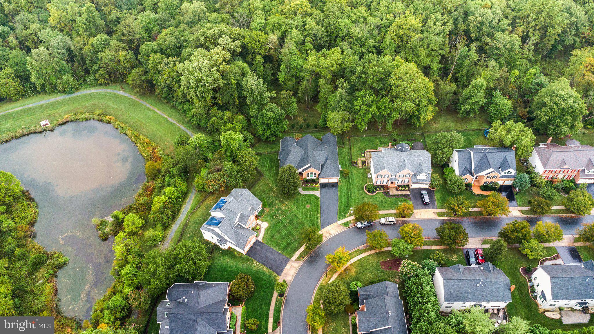 WILLOWS OF POTOMAC - Residential