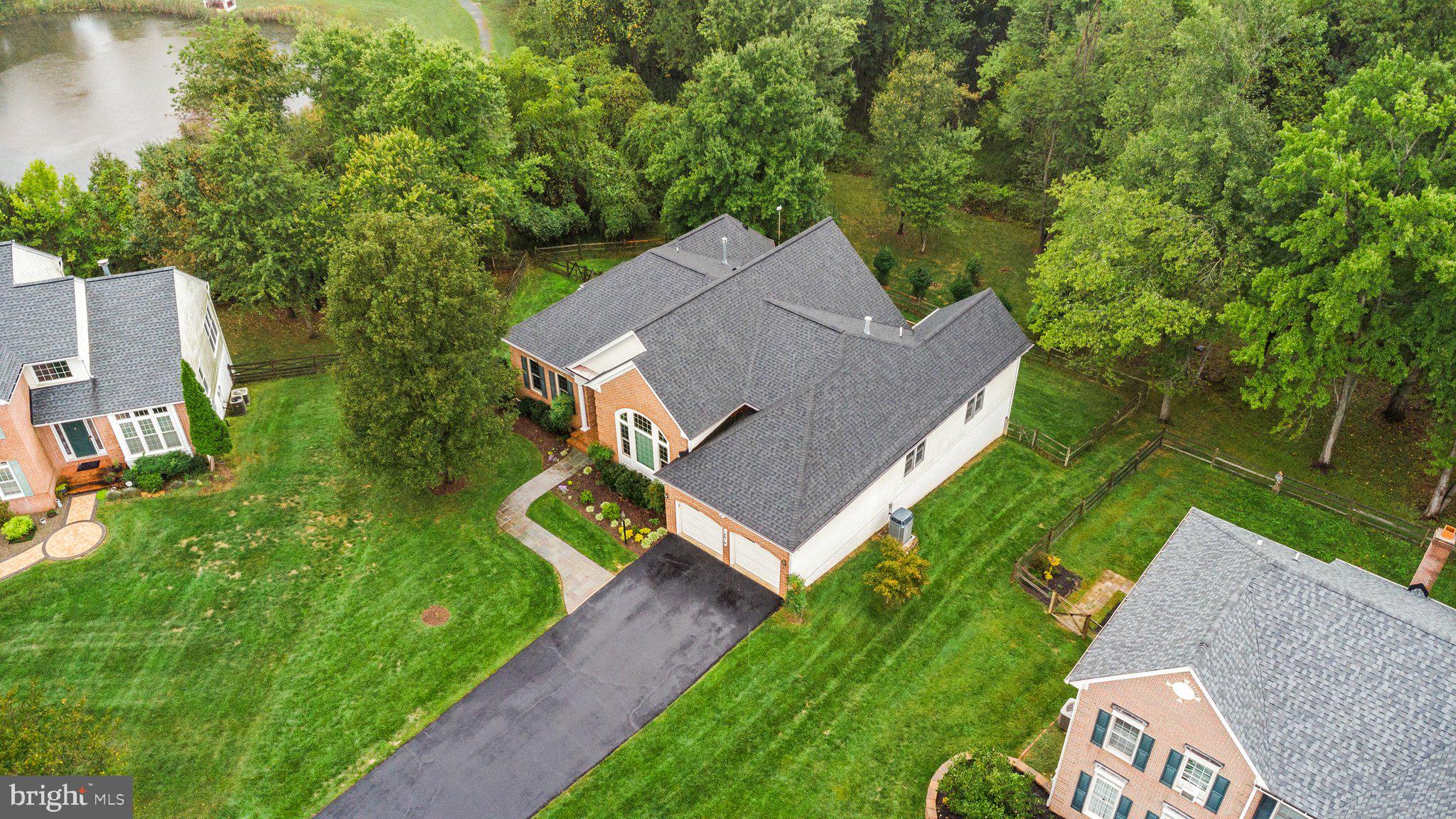 WILLOWS OF POTOMAC - Residential