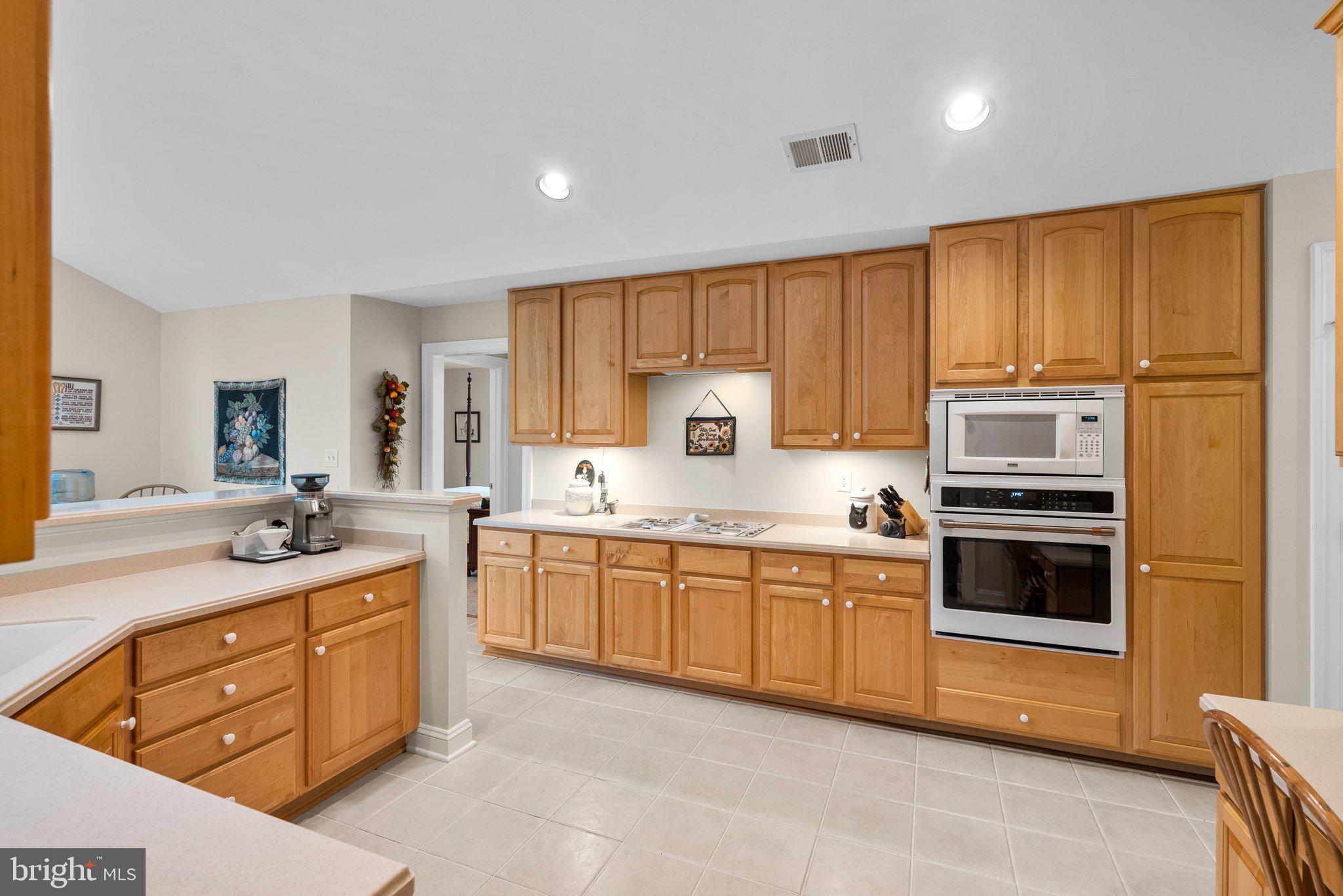 WILLOWS OF POTOMAC - Residential