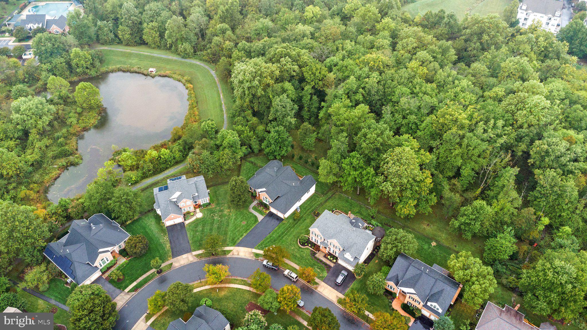 WILLOWS OF POTOMAC - Residential