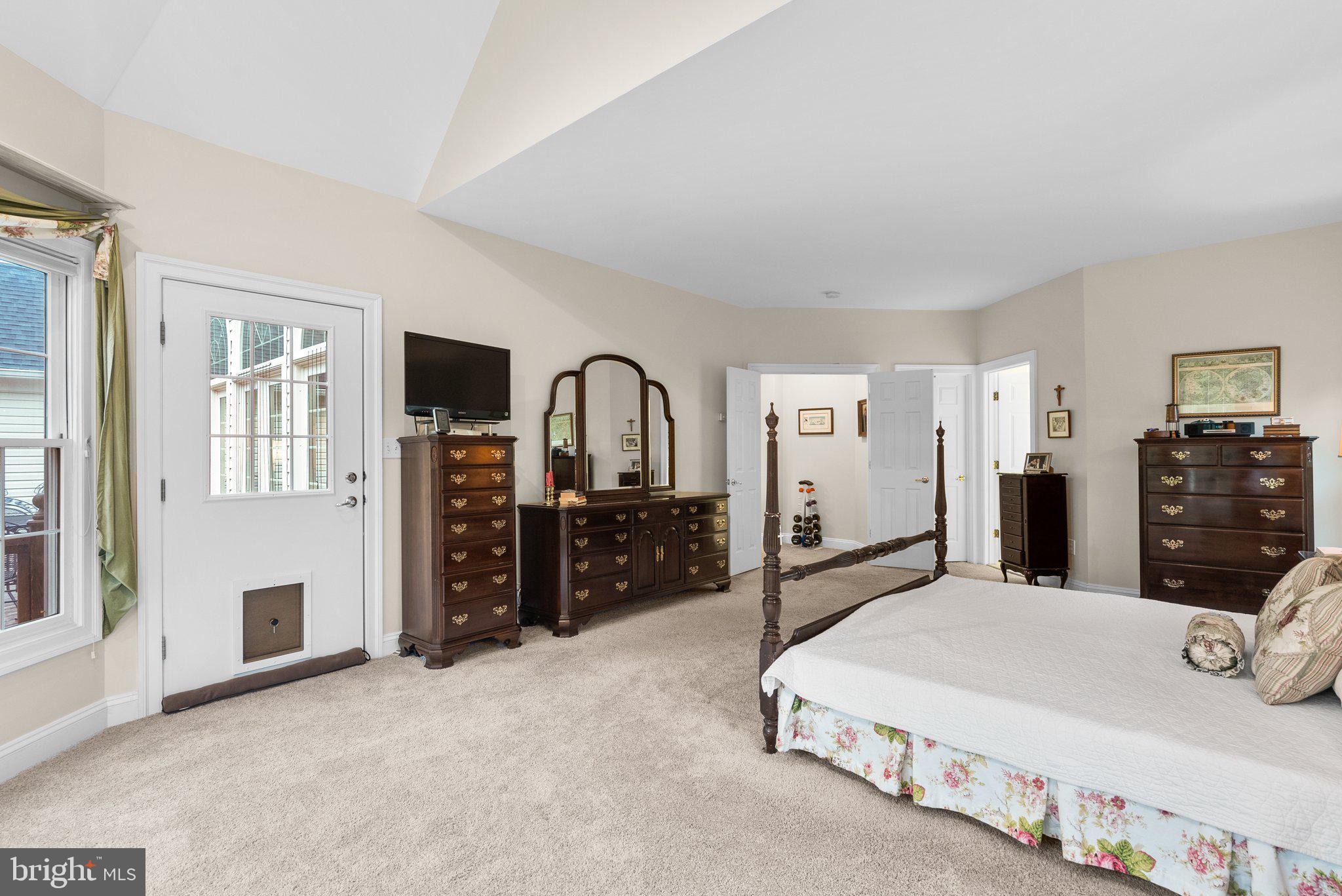 WILLOWS OF POTOMAC - Residential