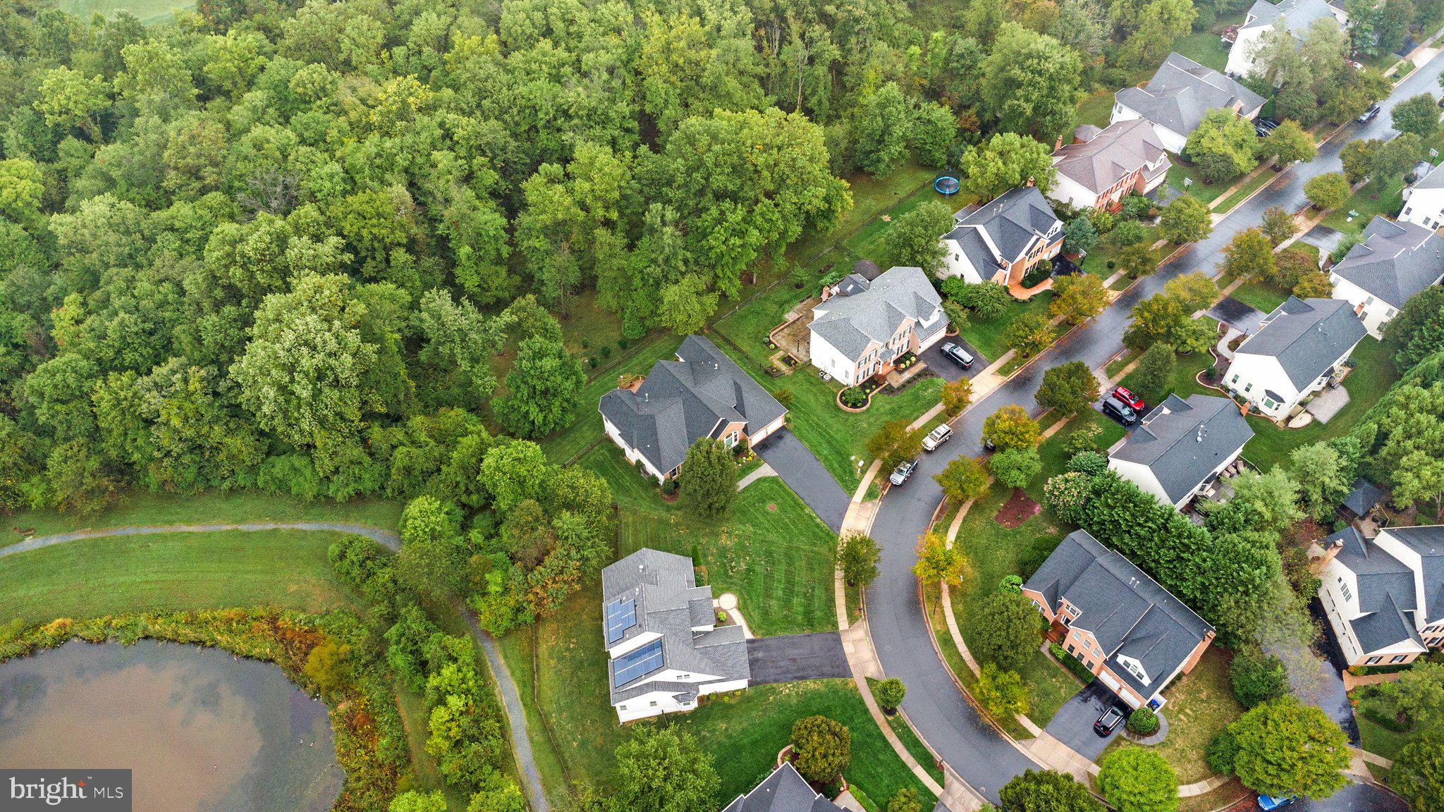 WILLOWS OF POTOMAC - Residential