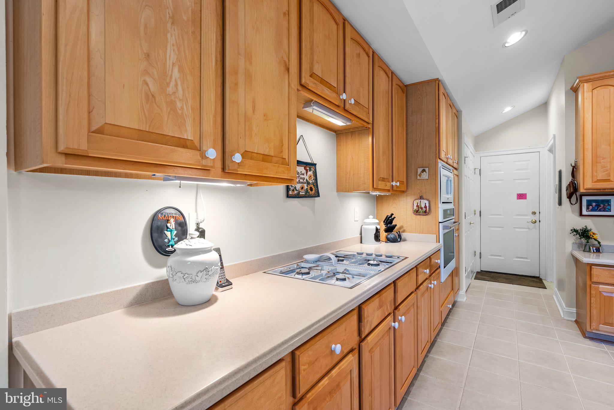 WILLOWS OF POTOMAC - Residential